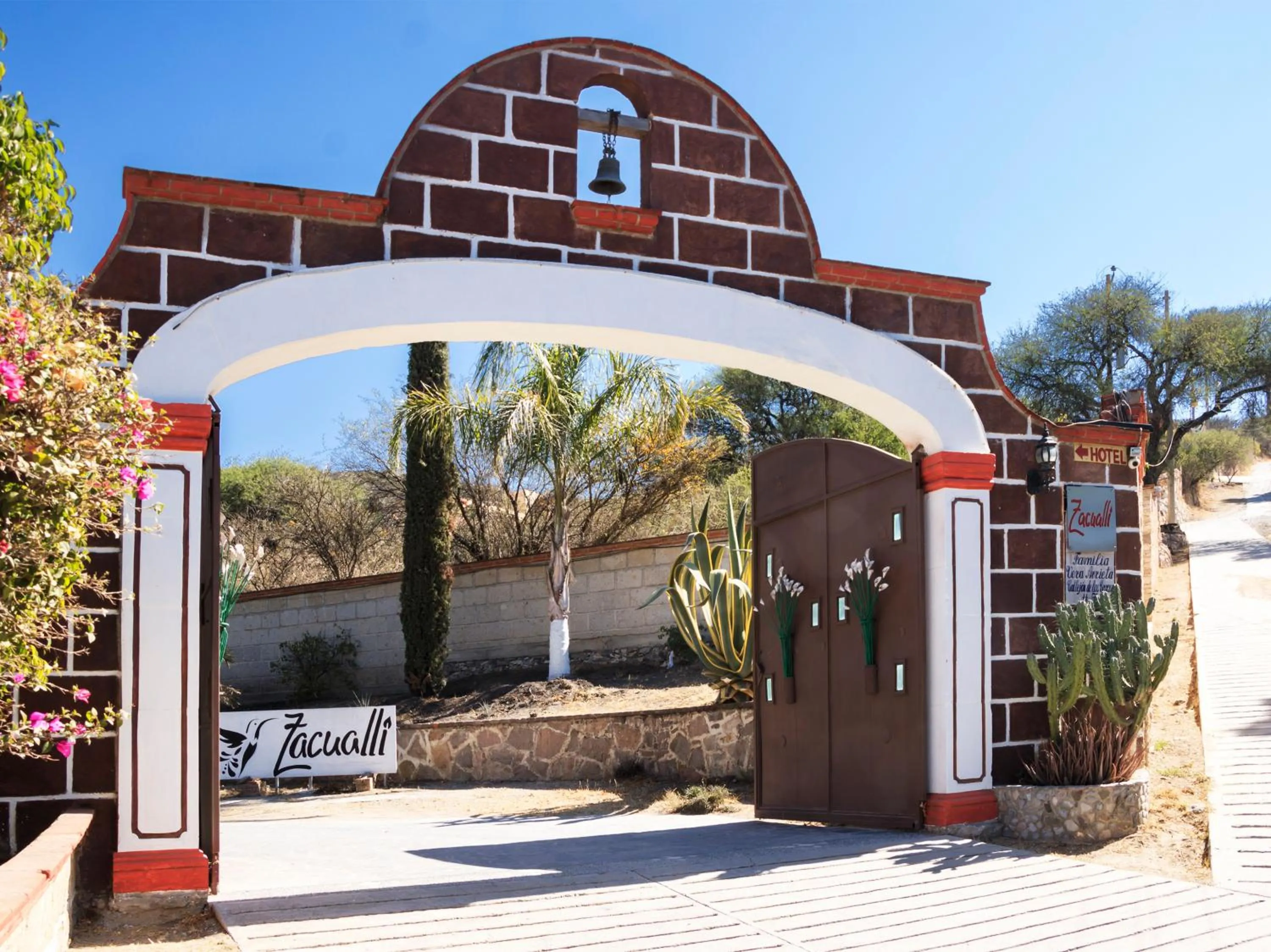 Facade/entrance in Hotel Quinta Mirador Zacualli