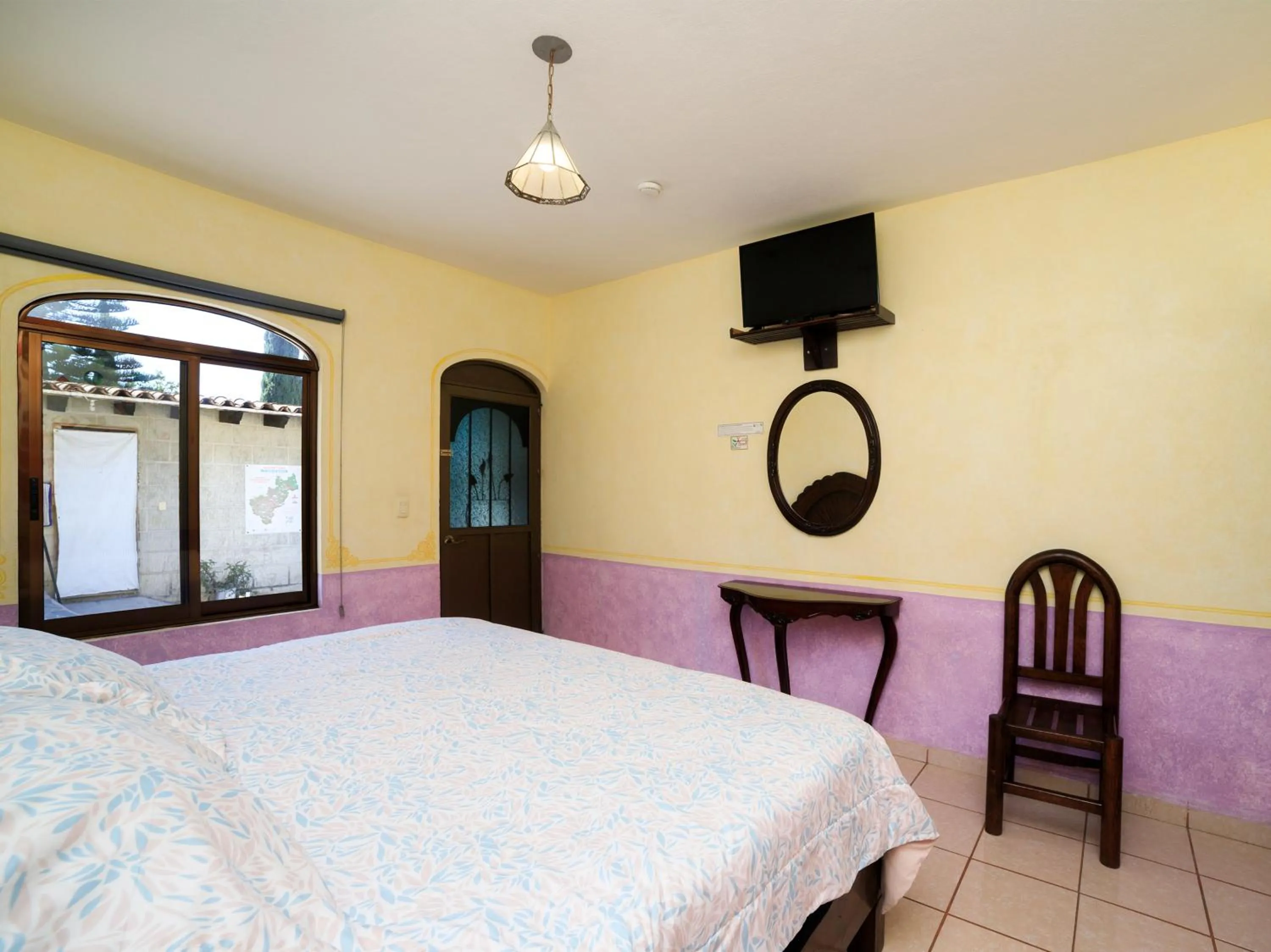Photo of the whole room, Bed in Hotel Quinta Mirador Zacualli