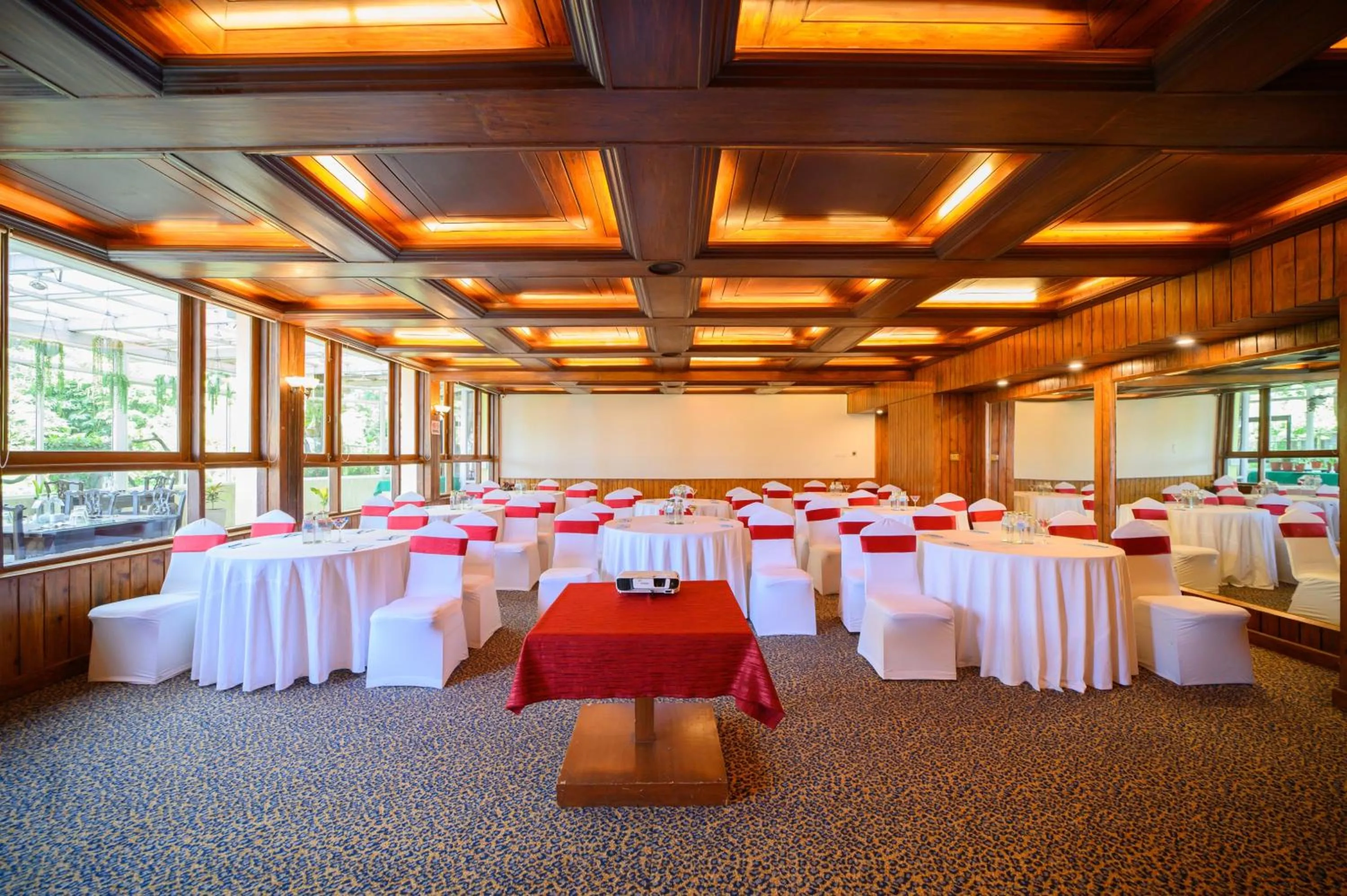 Banquet/Function facilities in Sinclairs Darjeeling
