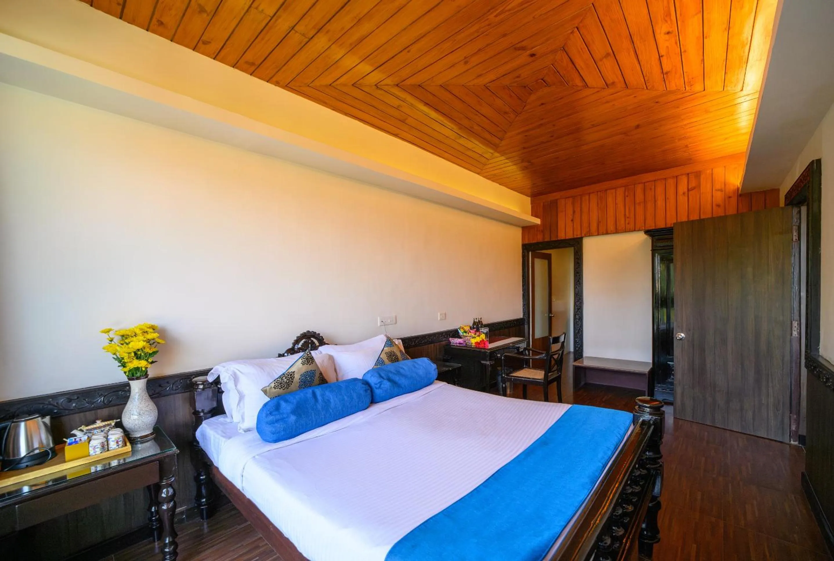 Bed in Sinclairs Darjeeling