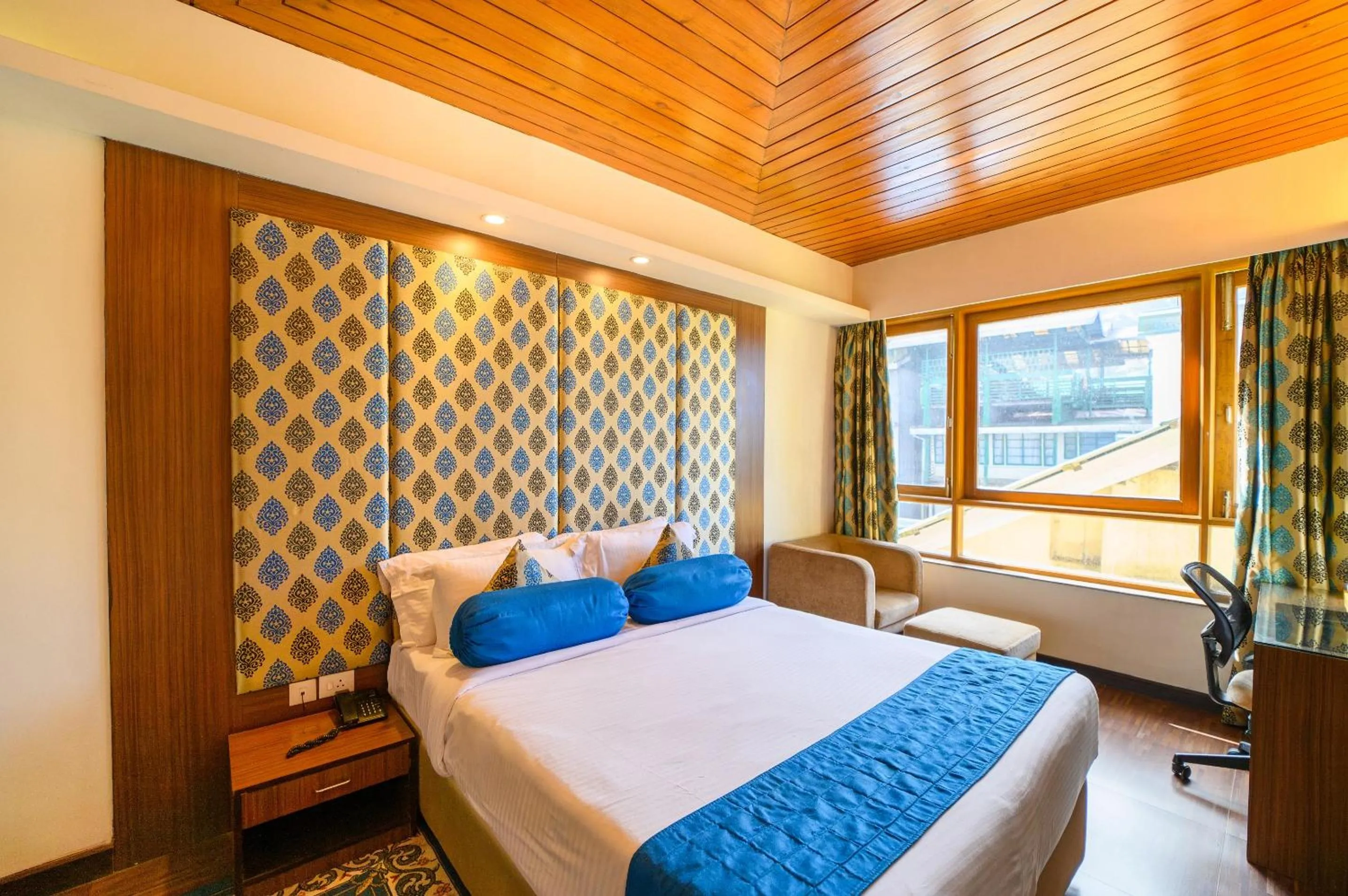 Bed in Sinclairs Darjeeling