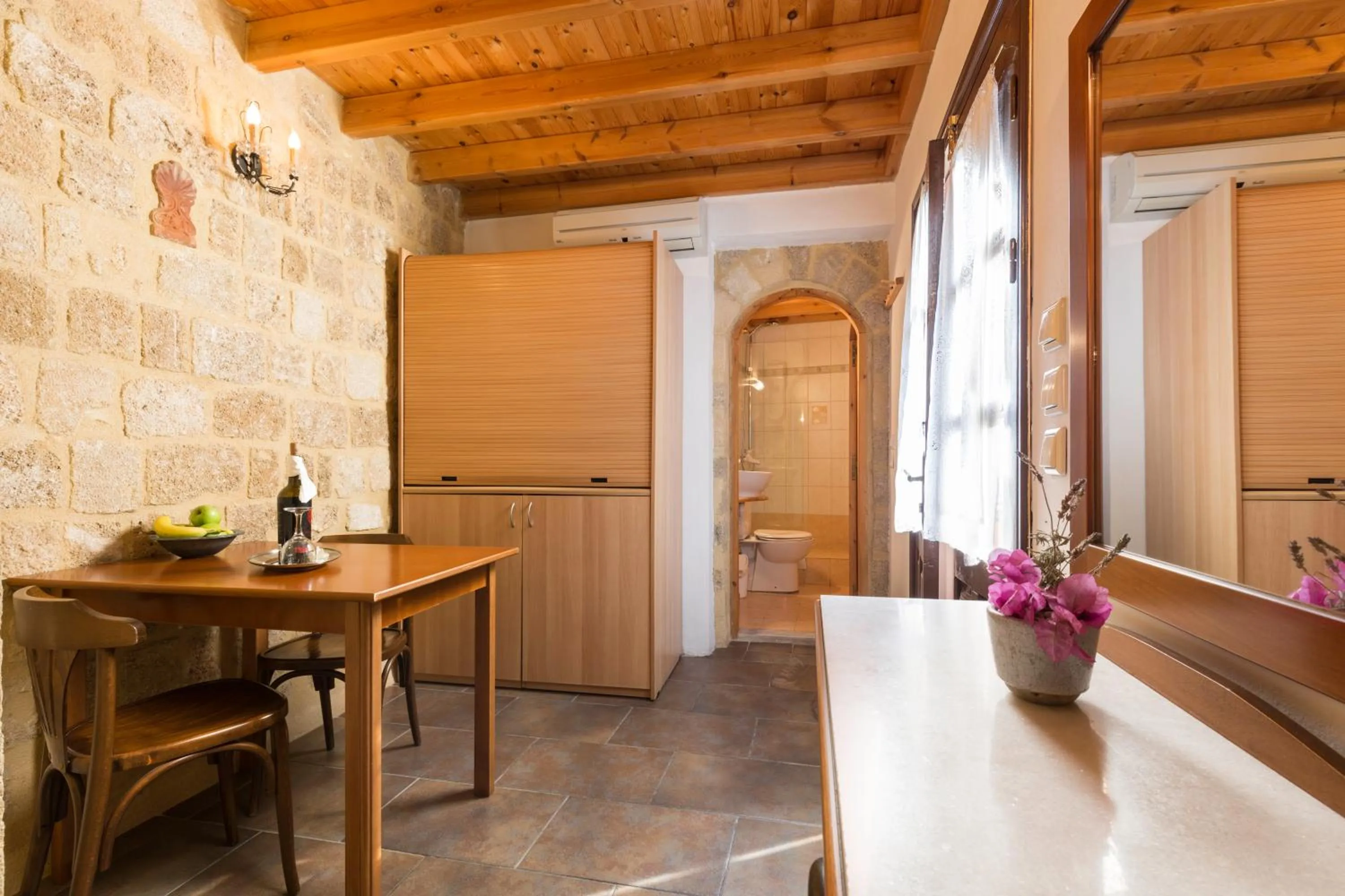 Dining area in Camelot Traditional & Classic Hotel