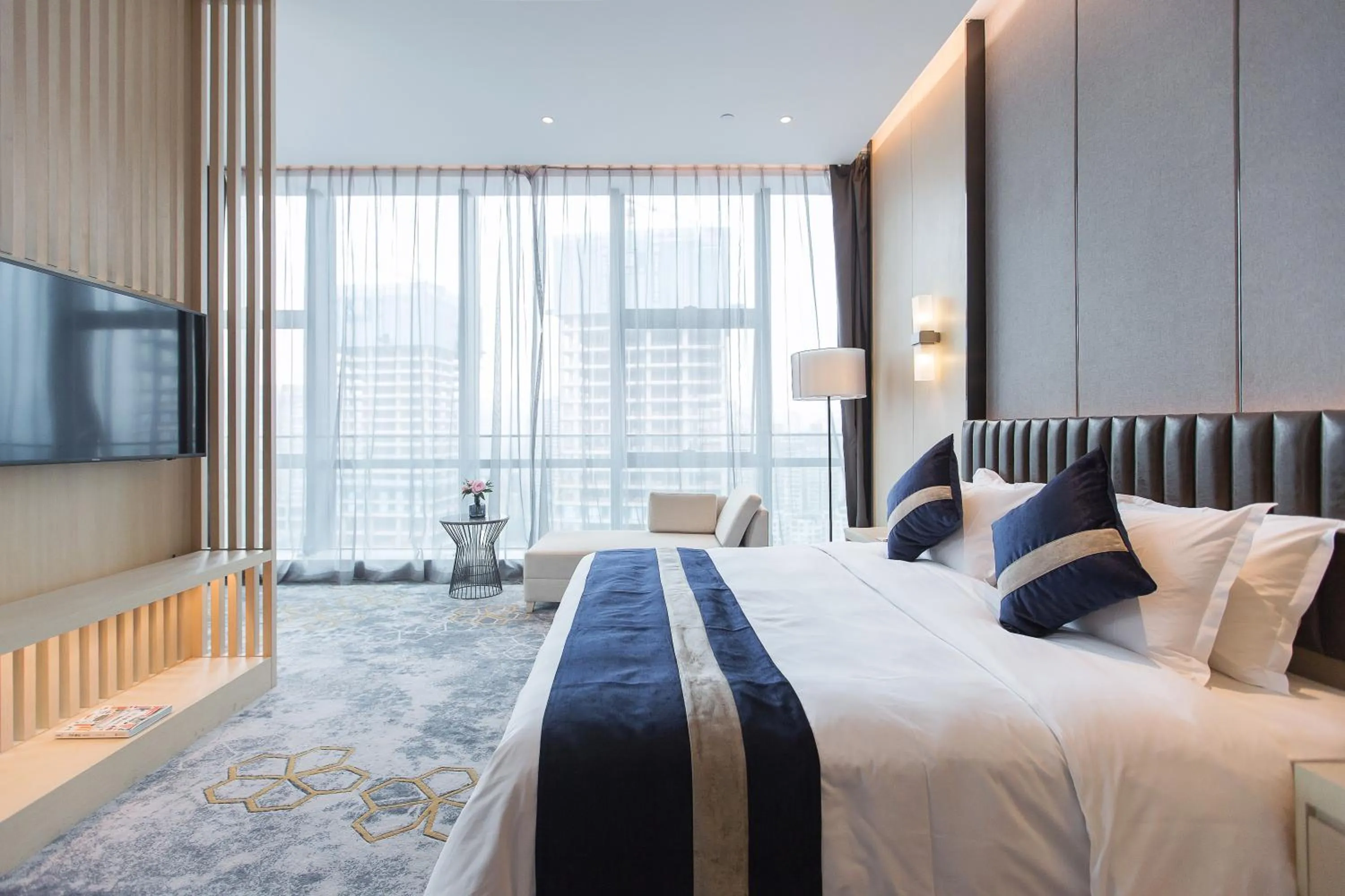 Bed in Chongqing Liyuan Hotel