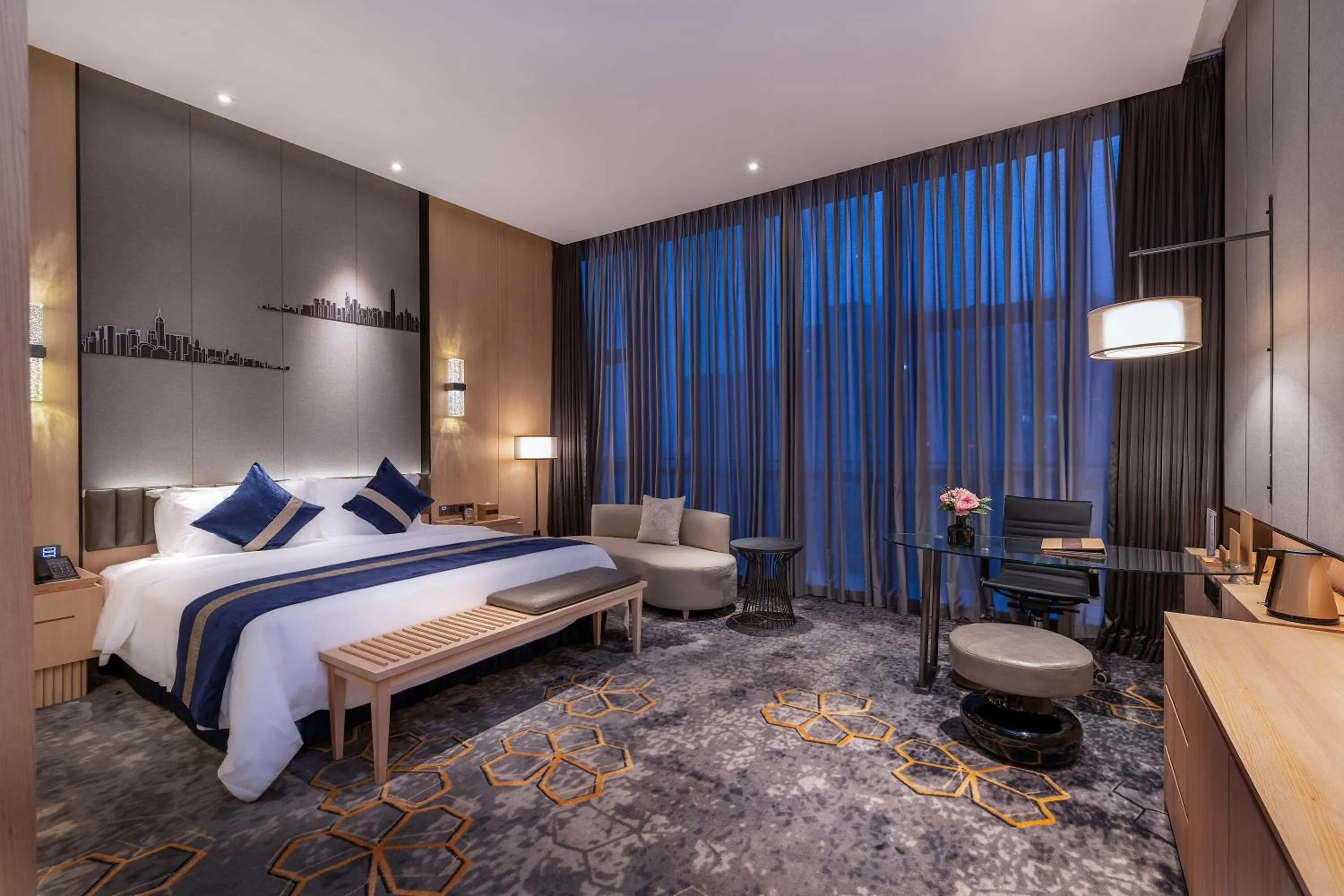 Photo of the whole room, Bed in Chongqing Liyuan Hotel