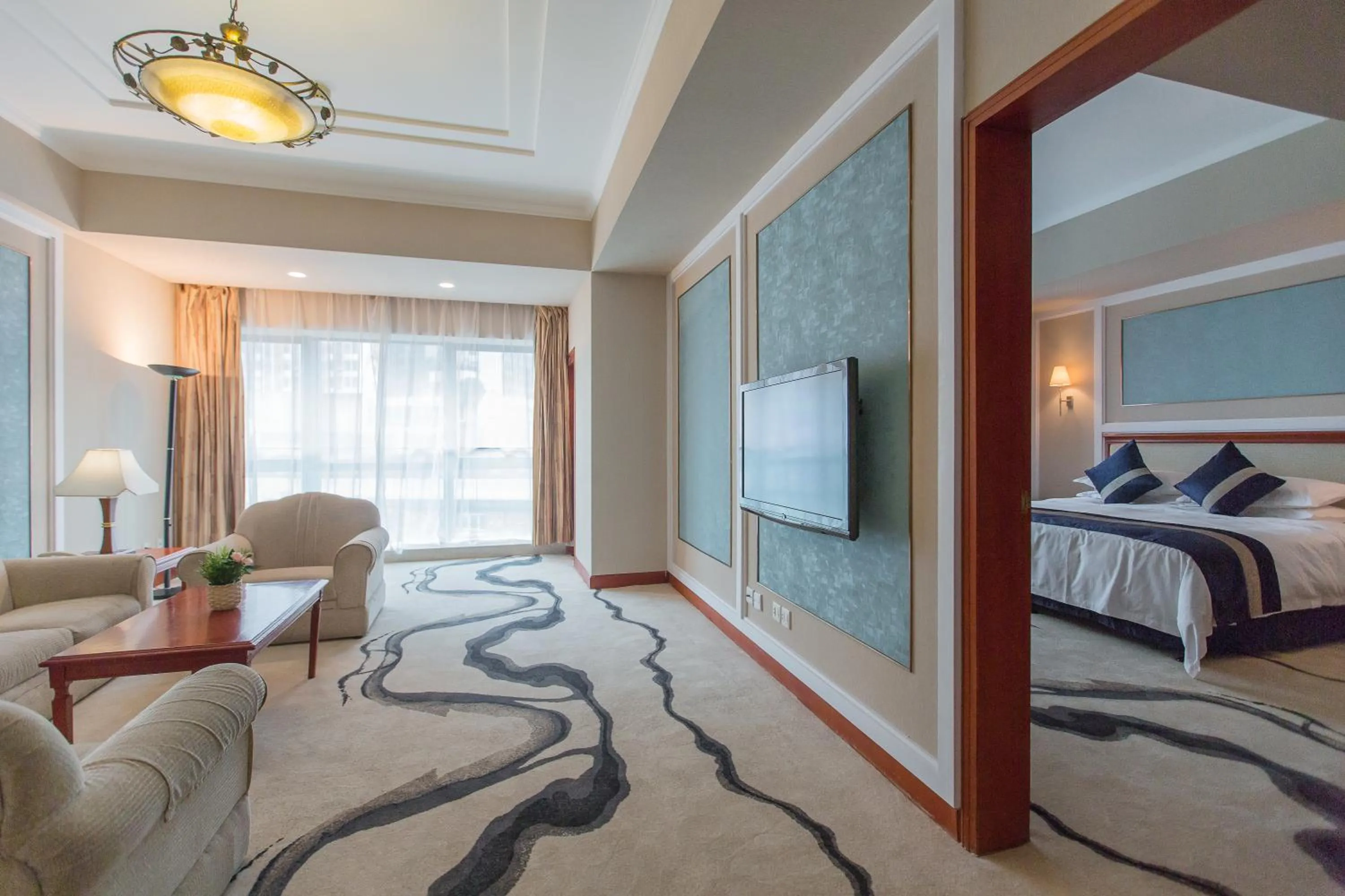 Photo of the whole room, Bed in Chongqing Liyuan Hotel