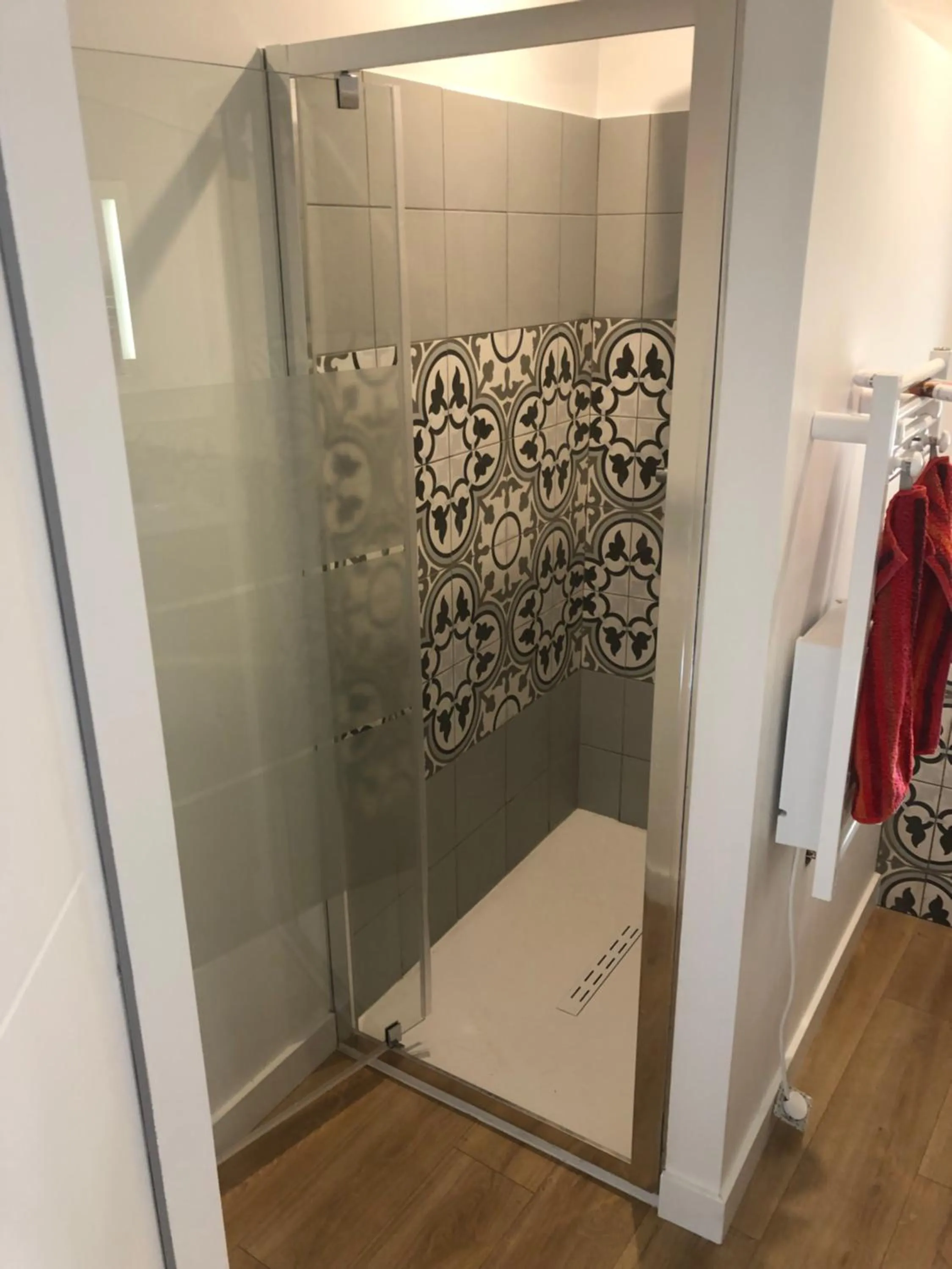 Shower in Le Mas aux Arômes