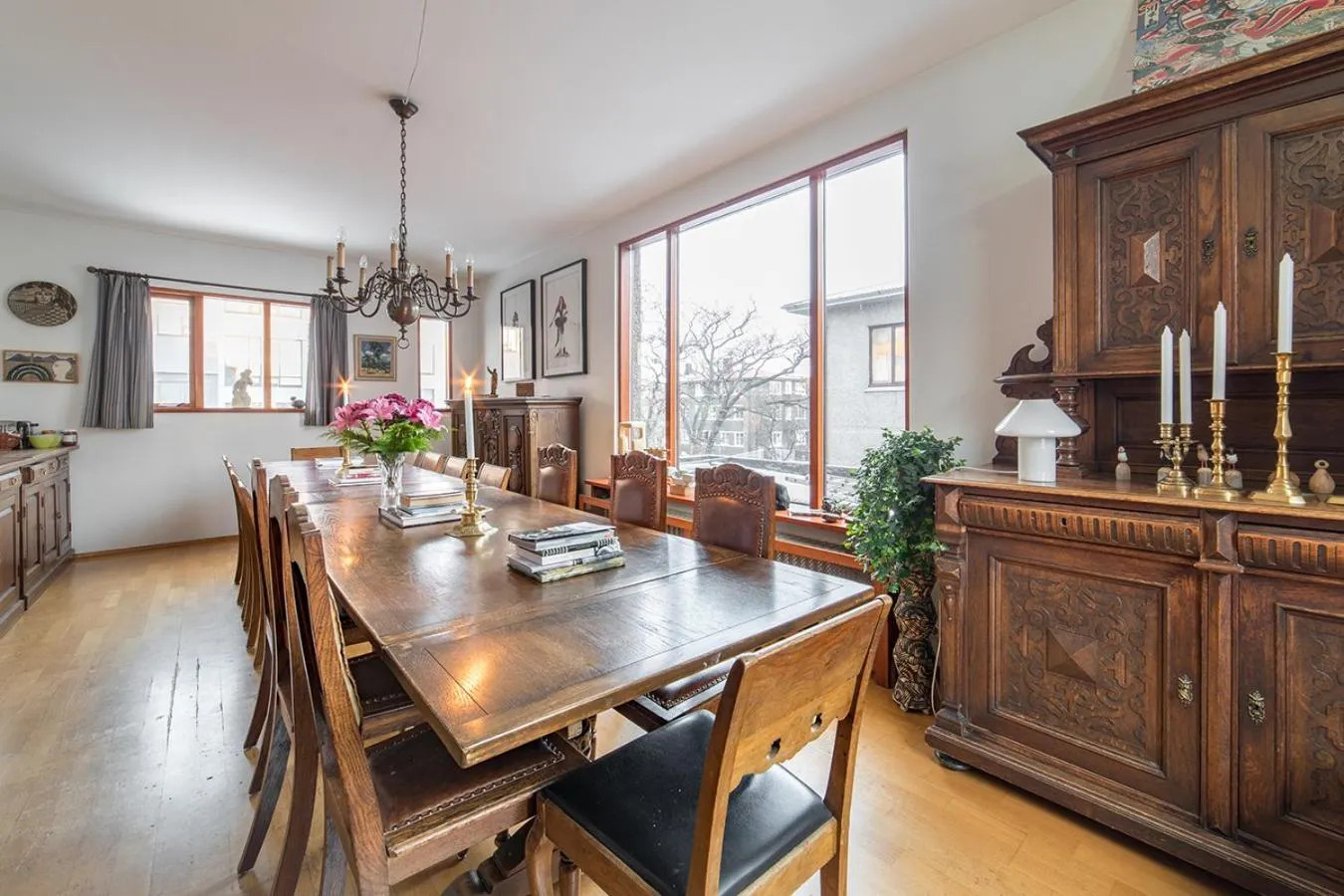 Communal lounge/ TV room in Eric the Red Guesthouse