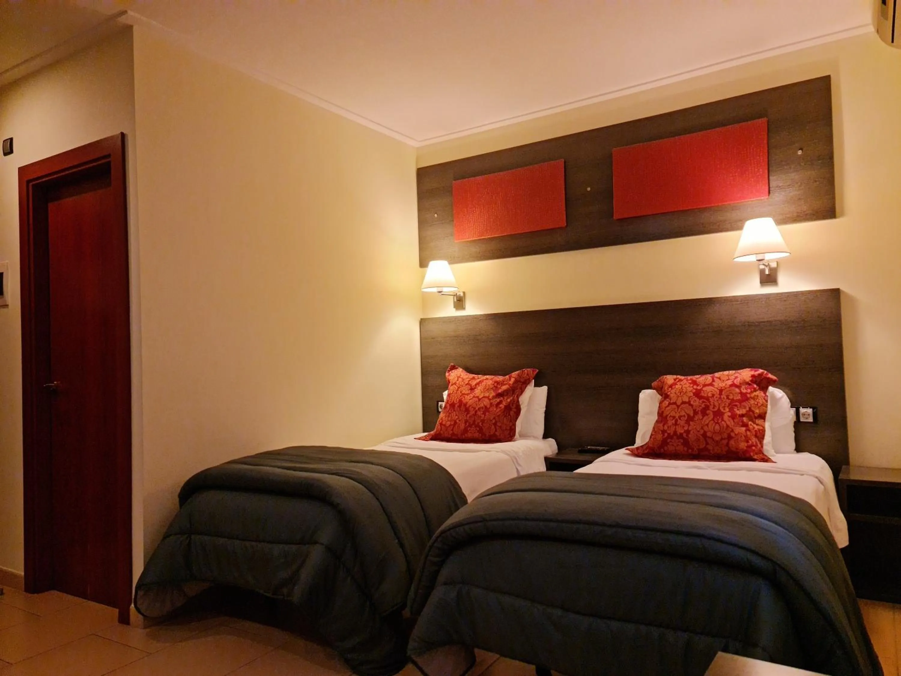 Photo of the whole room, Bed in Casablanca Suites - Adults Only