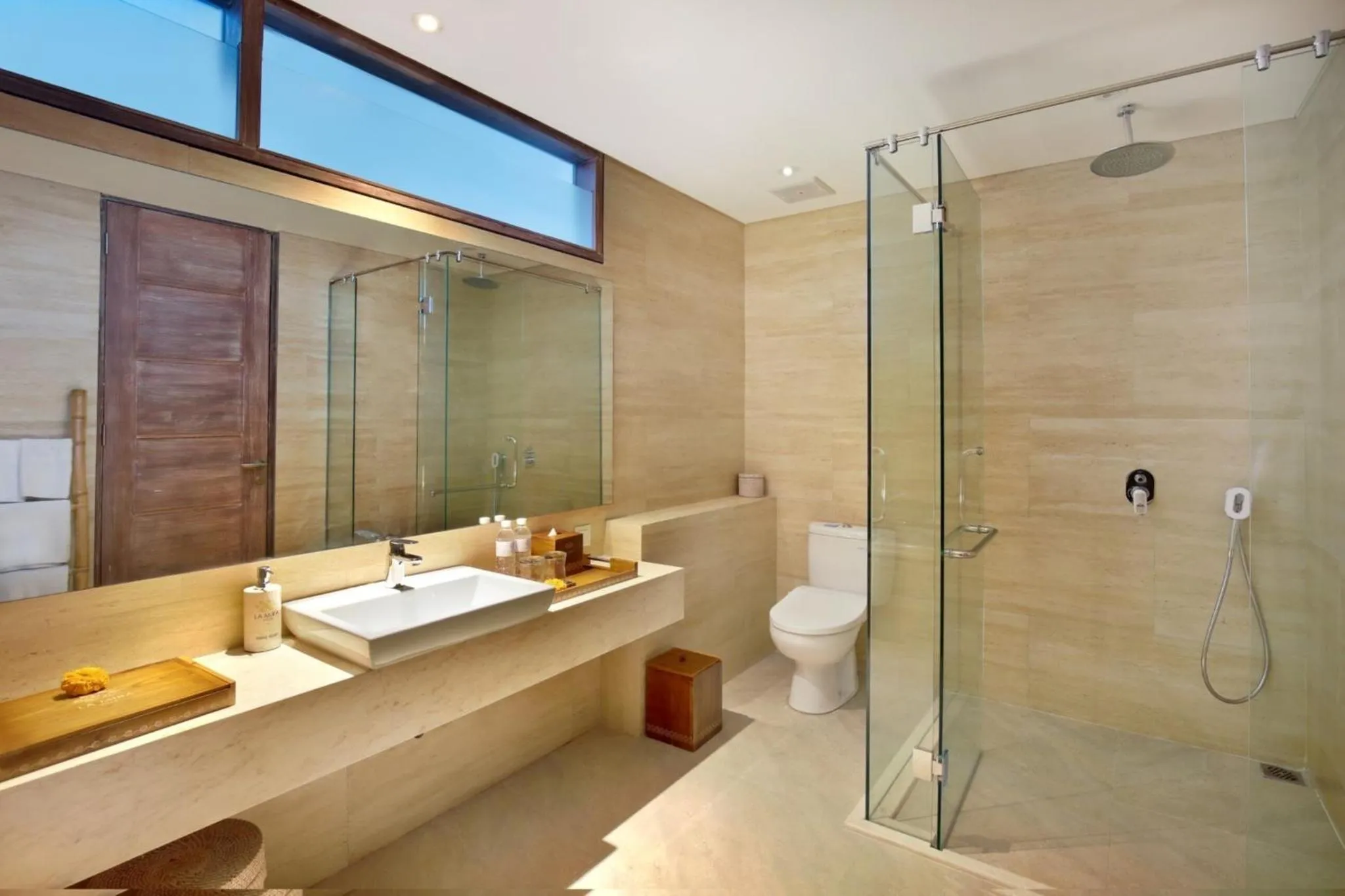 Bathroom in La Mira Villa Seminyak by Ini Vie Hospitality
