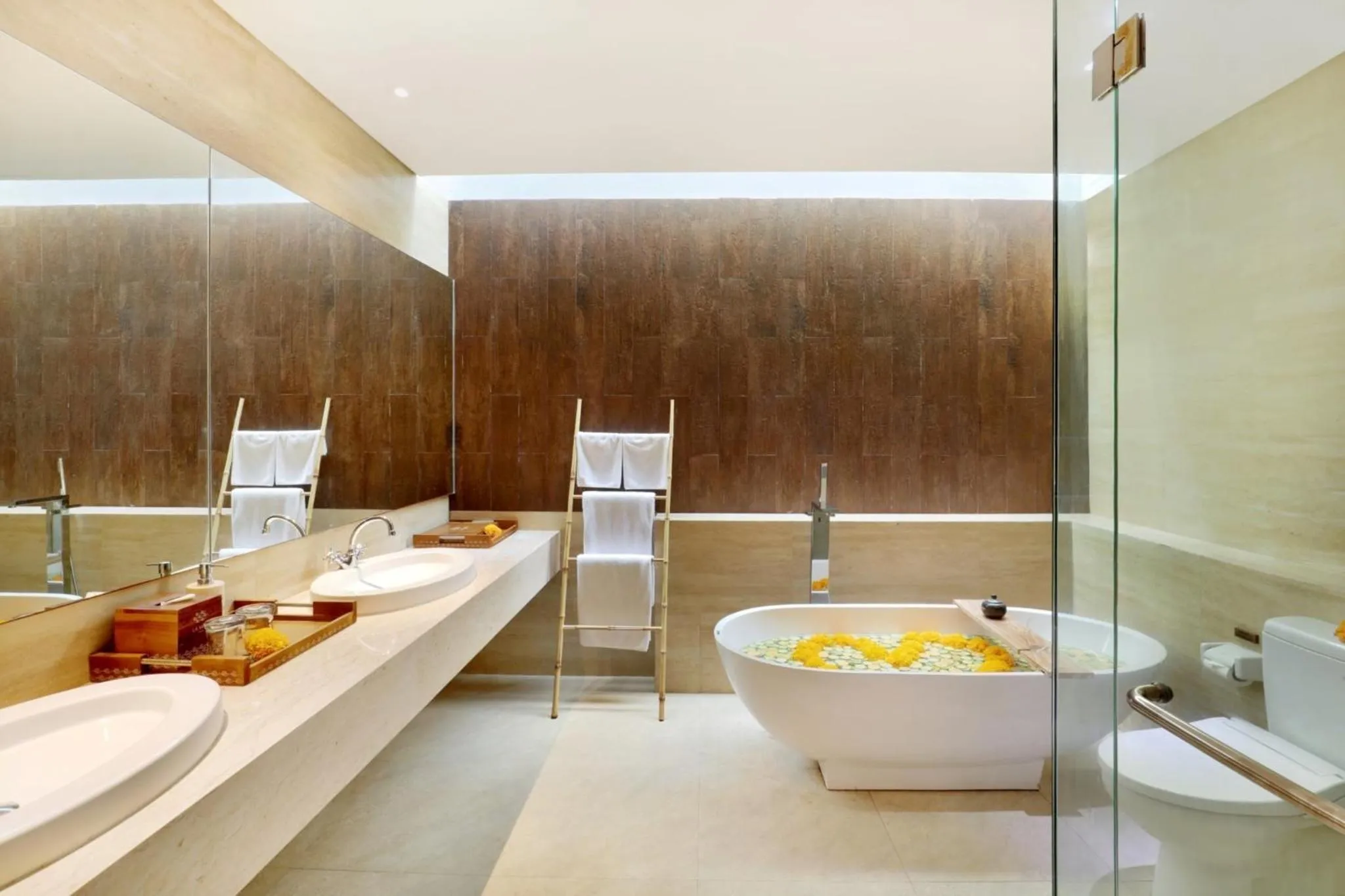 Bathroom in La Mira Villa Seminyak by Ini Vie Hospitality