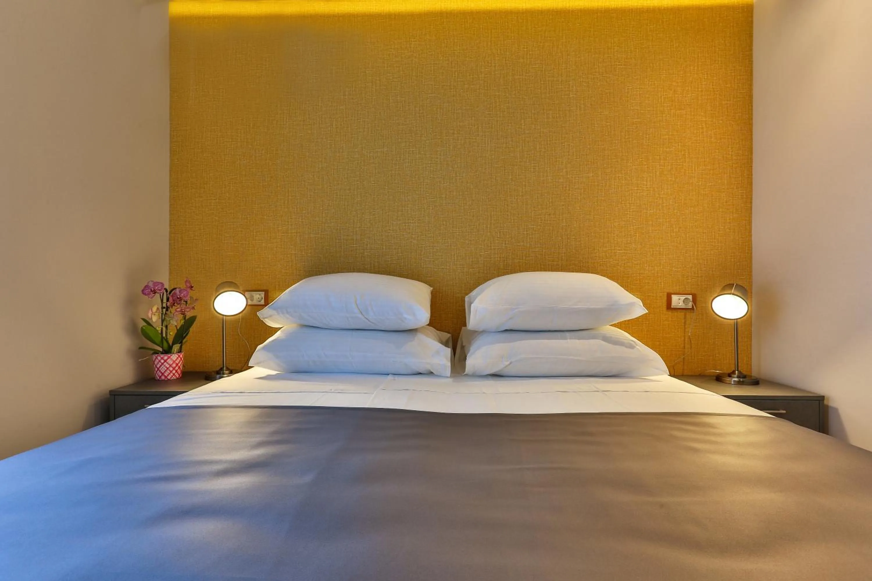 Bedroom, Bed in Hotel M