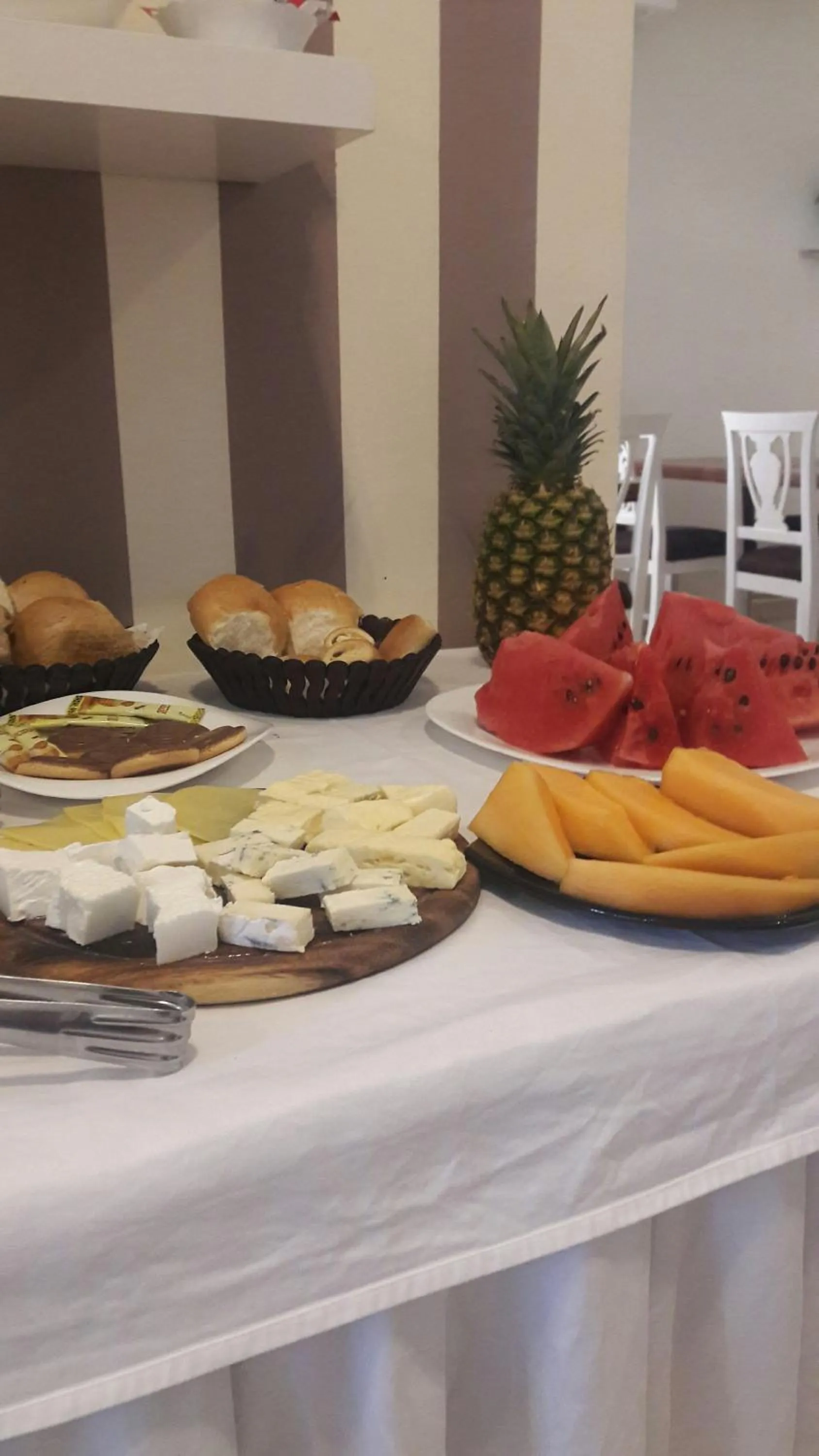 Buffet breakfast in Hotel M