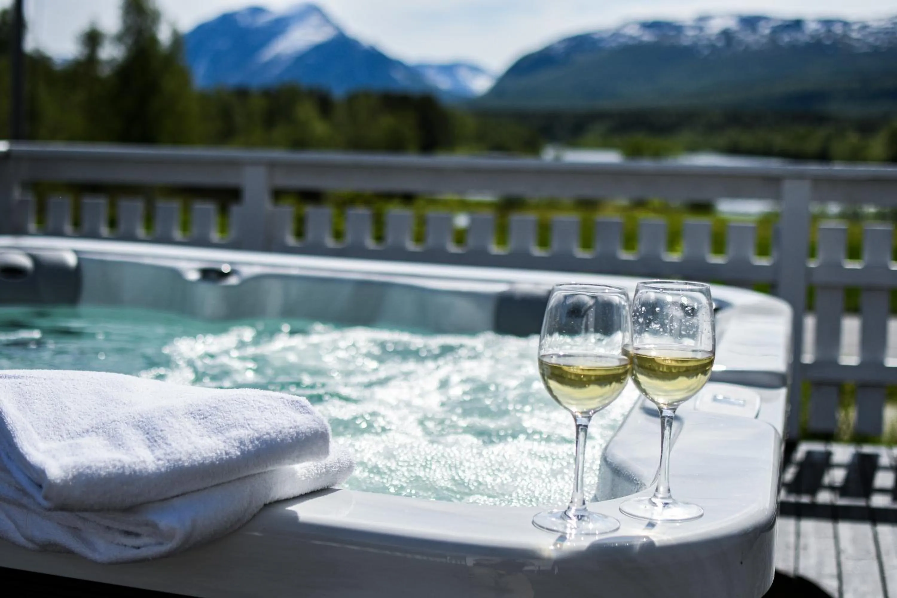 Hot Tub in Rundhaug Gjestegard