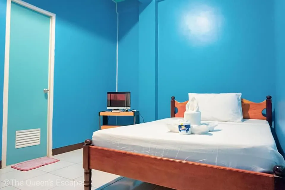 Bed in King Michael Coron