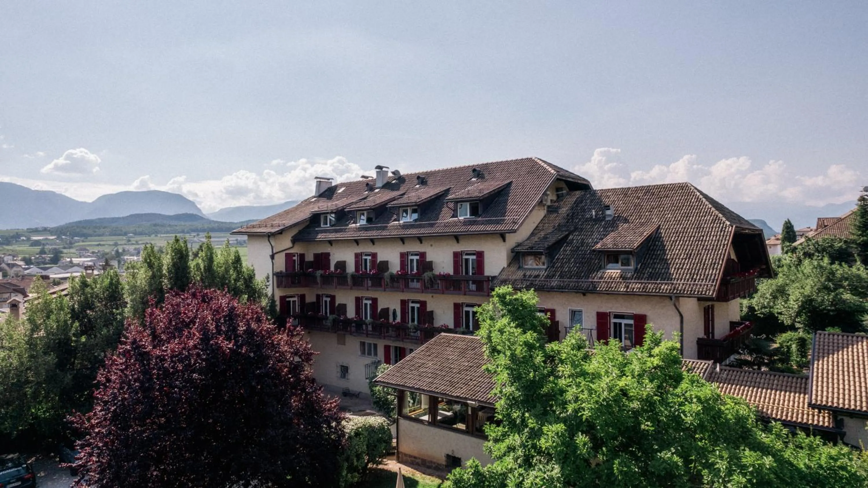 Property building in Angerburg Blumenhotel
