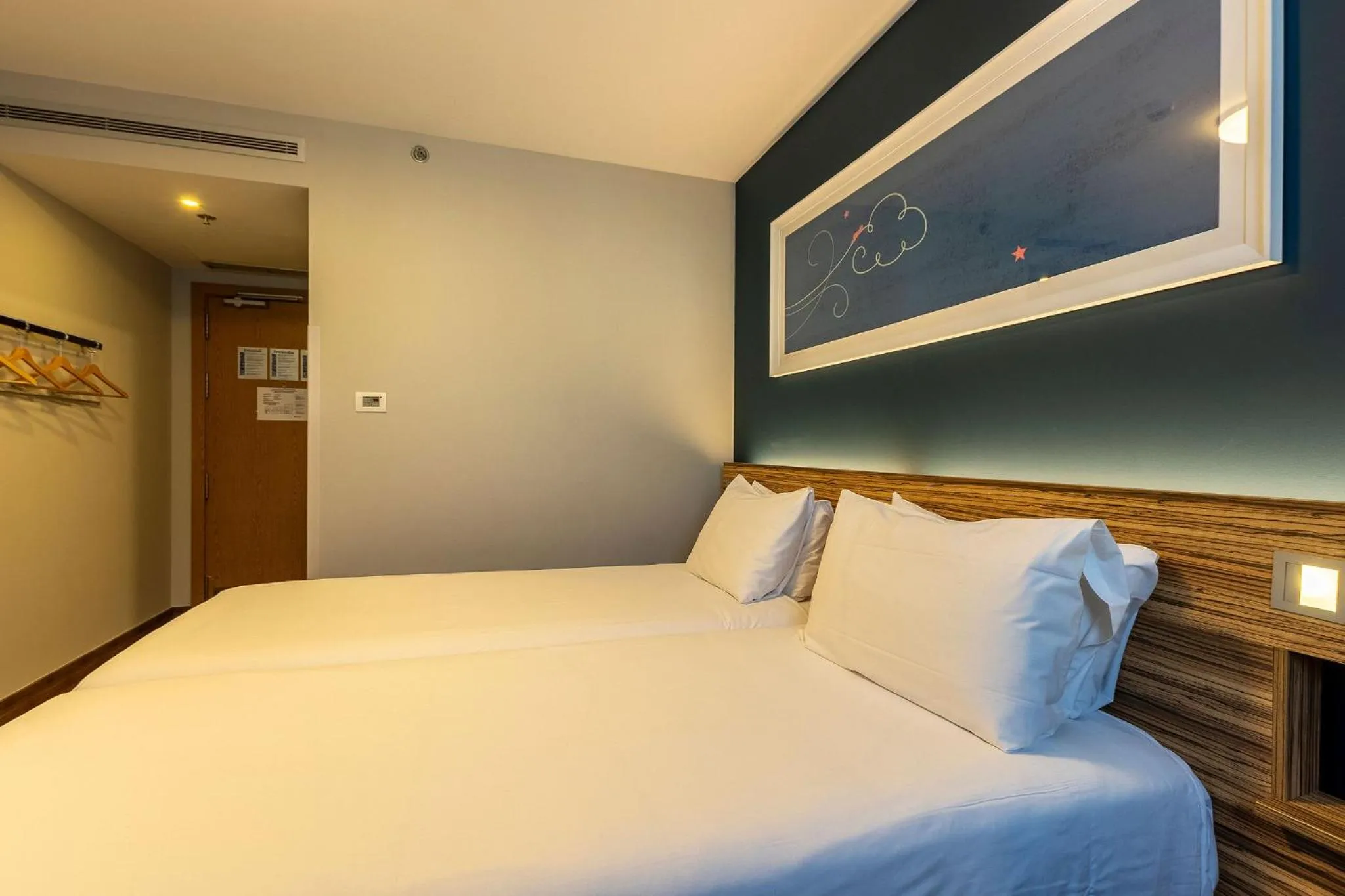 Bed in Travelodge Barcelona Poblenou