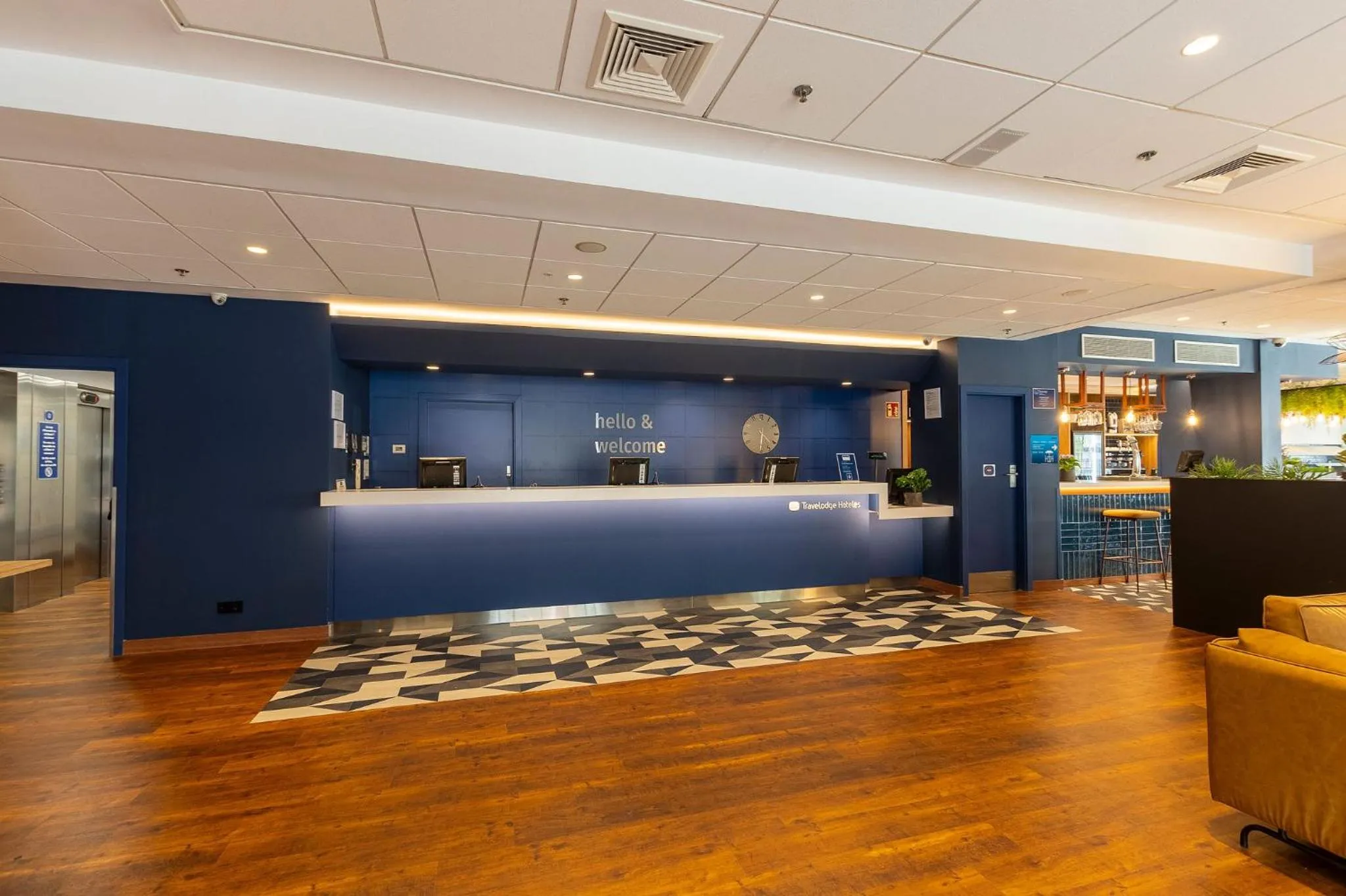Lobby or reception in Travelodge Barcelona Poblenou