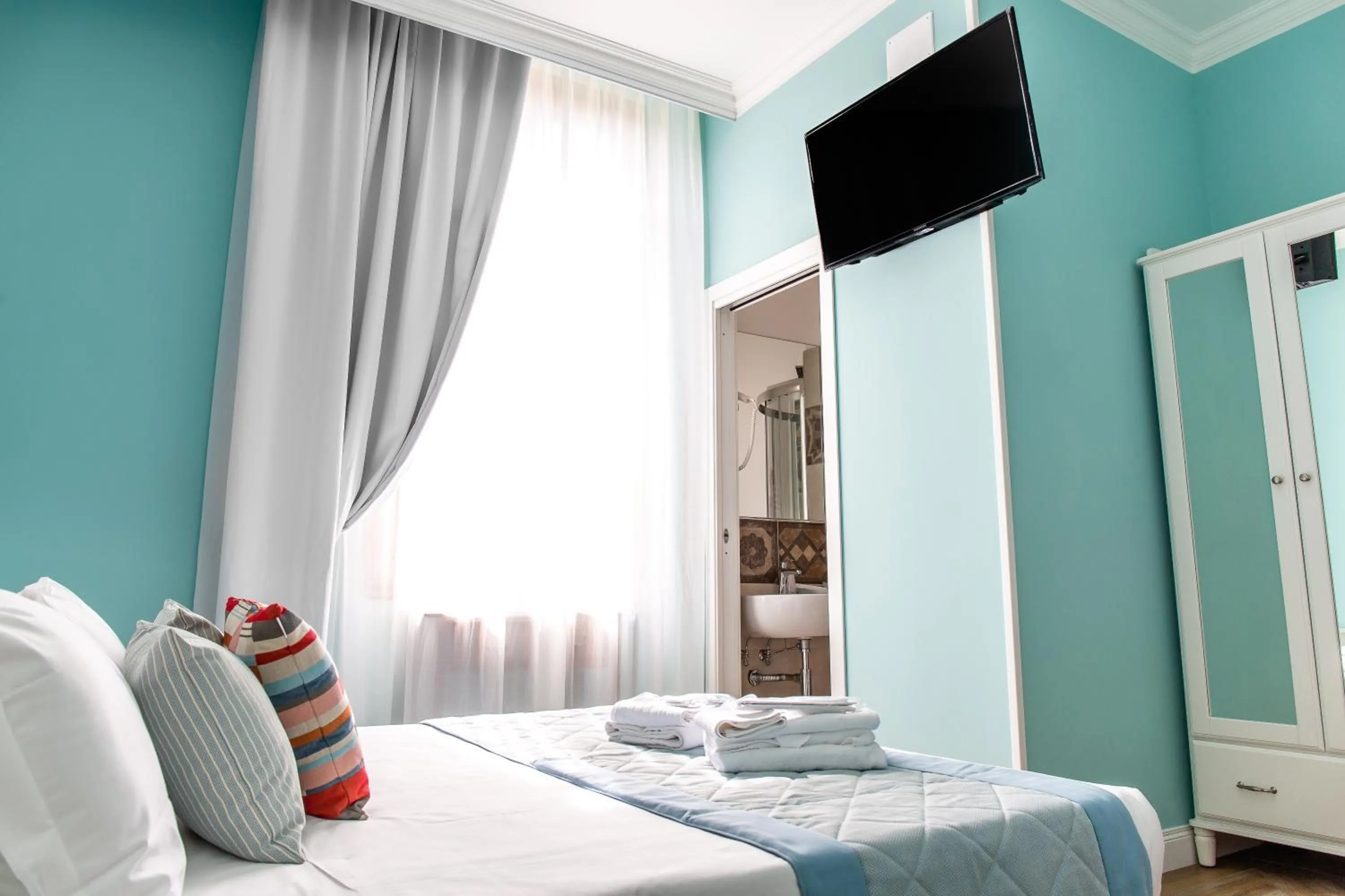 Decorative detail, Bed in B&B La Residenza di Michelangelo