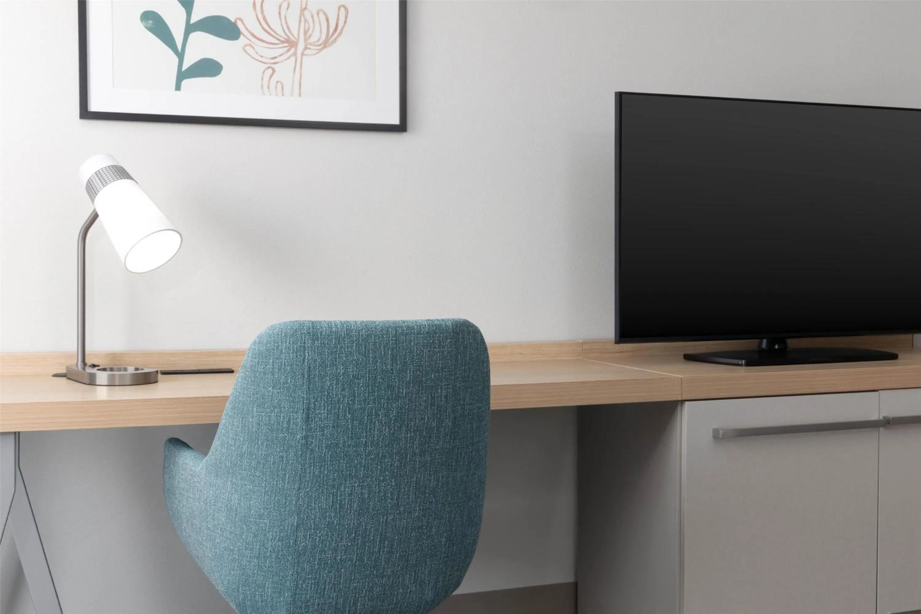 Bedroom in Hilton Garden Inn Ontario Rancho Cucamonga