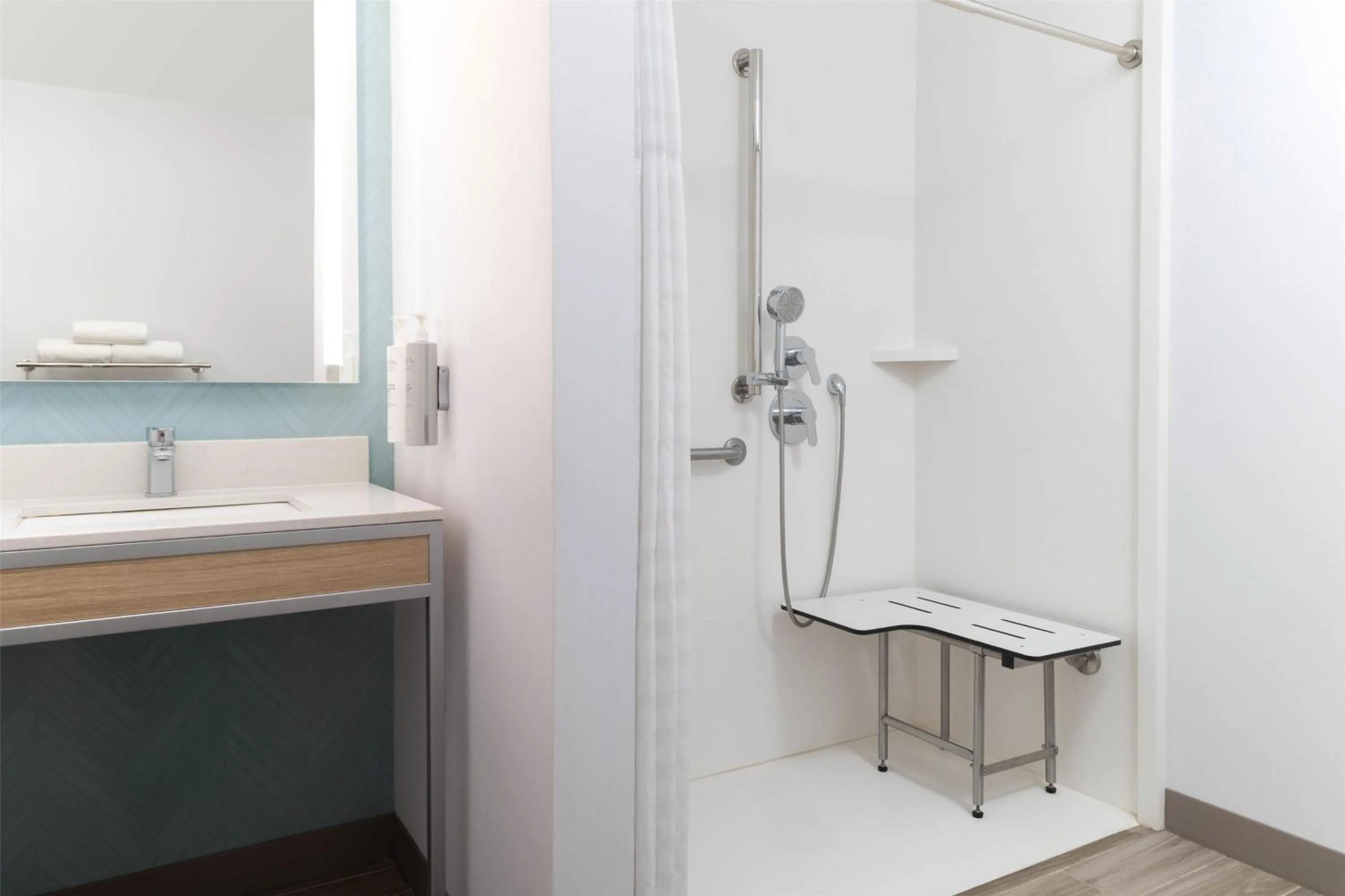 Bathroom in Hilton Garden Inn Ontario Rancho Cucamonga