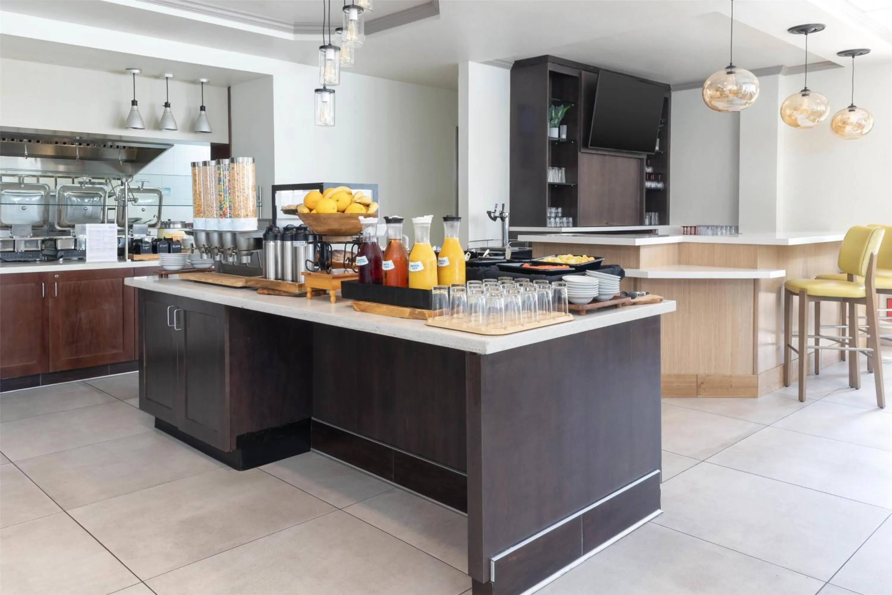 Breakfast in Hilton Garden Inn Ontario Rancho Cucamonga