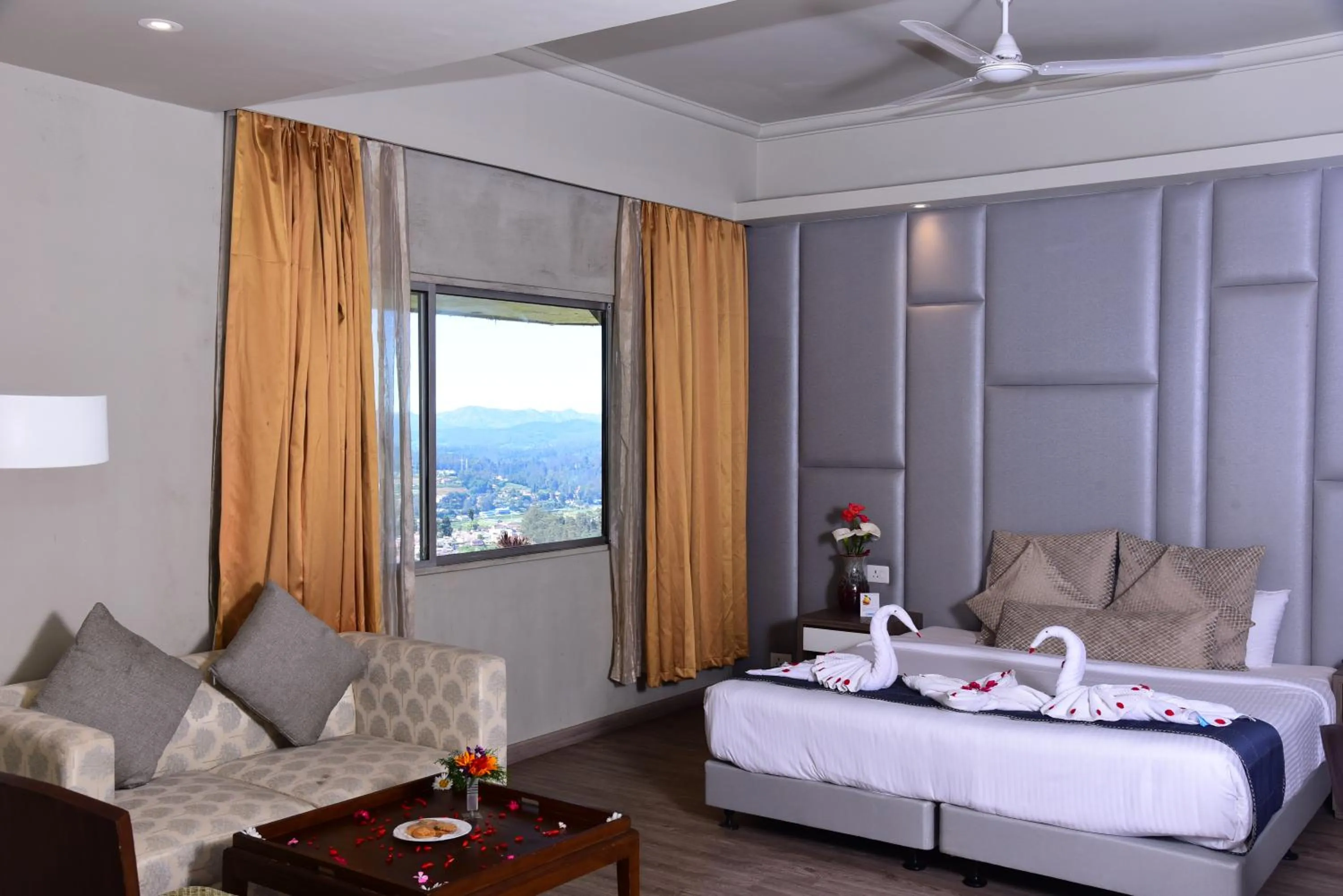 Bedroom, Bed in Sinclairs Retreat Ooty