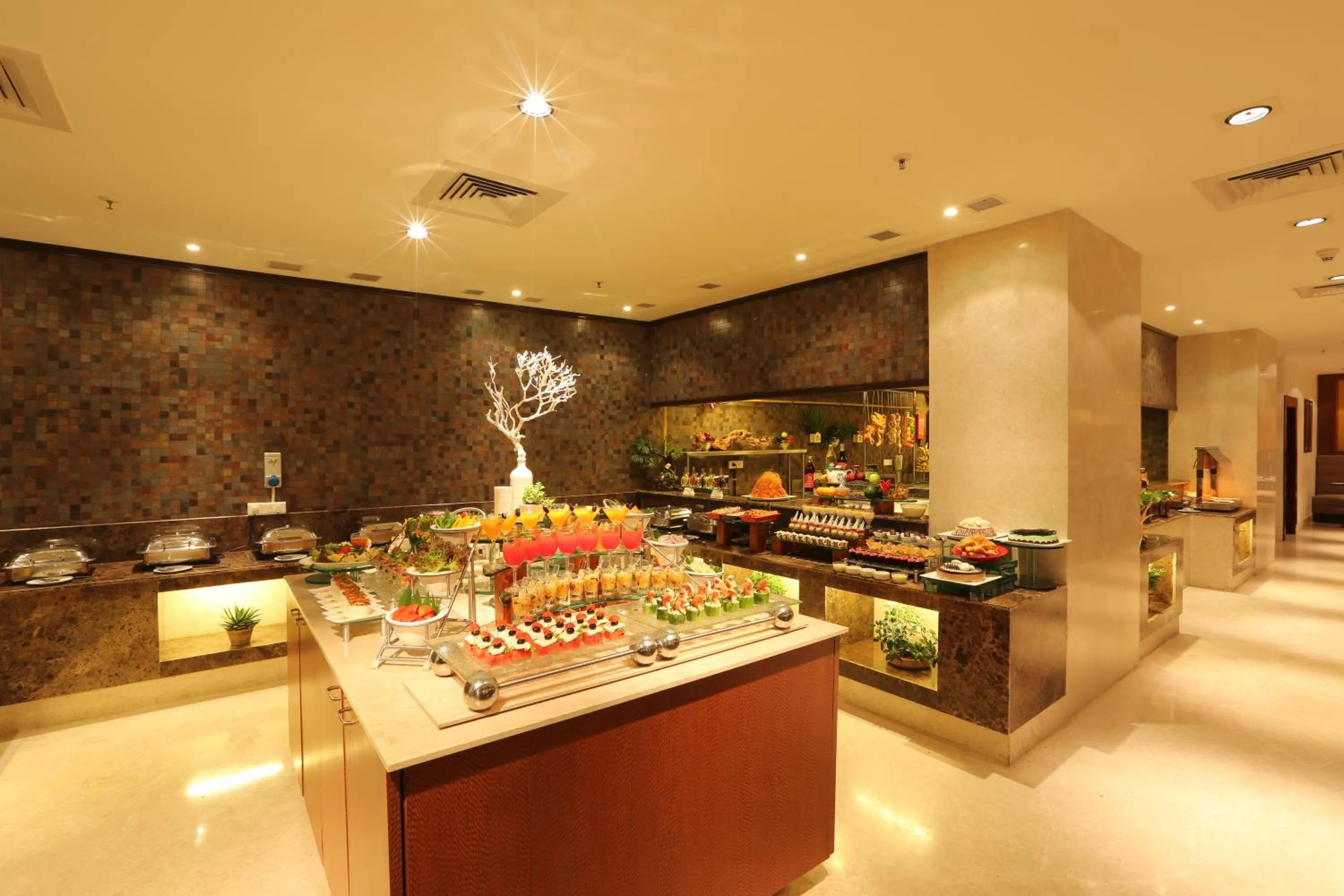 Restaurant/places to eat in Mysore County Retreat