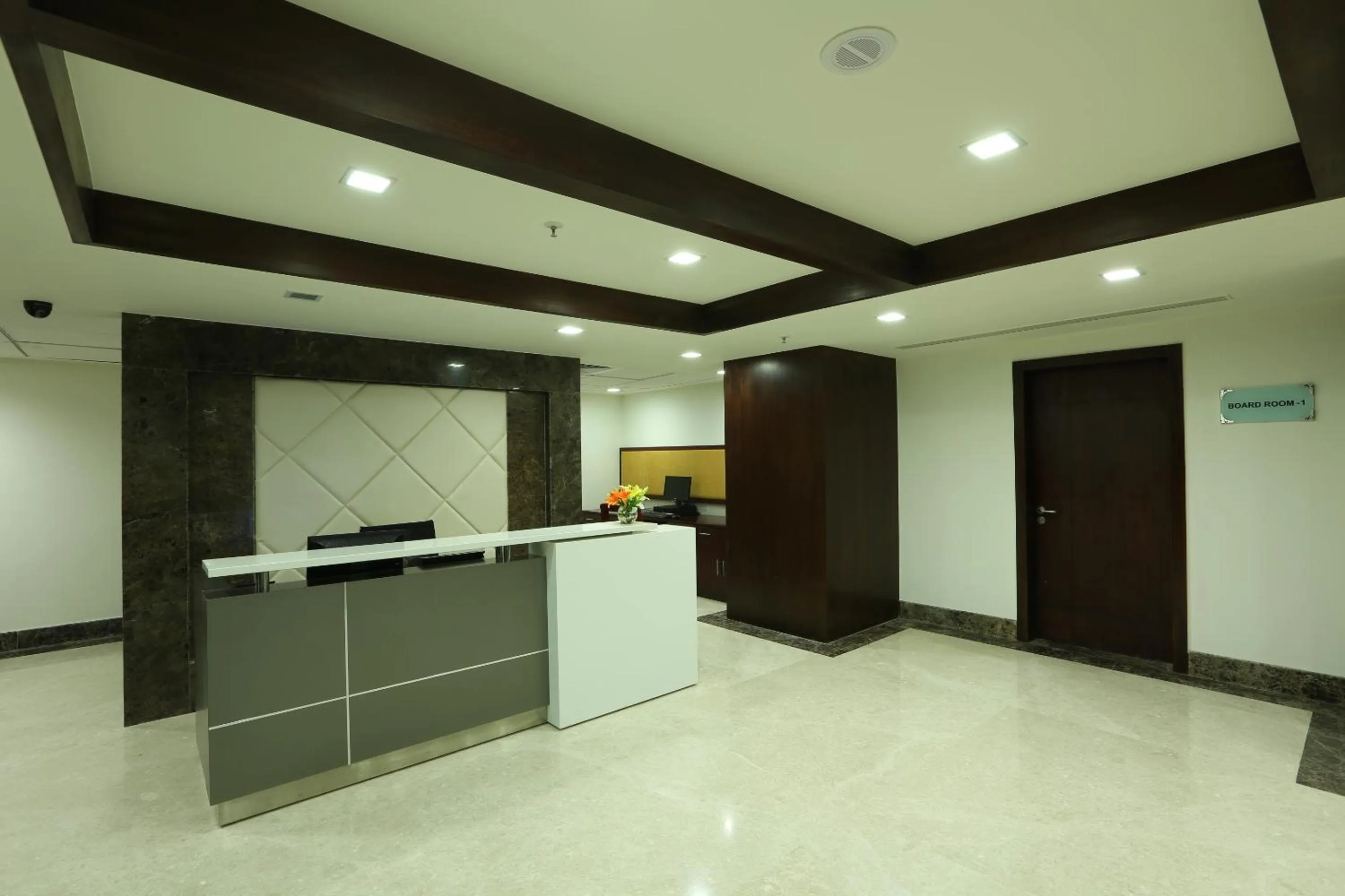 Business facilities in Mysore County Retreat