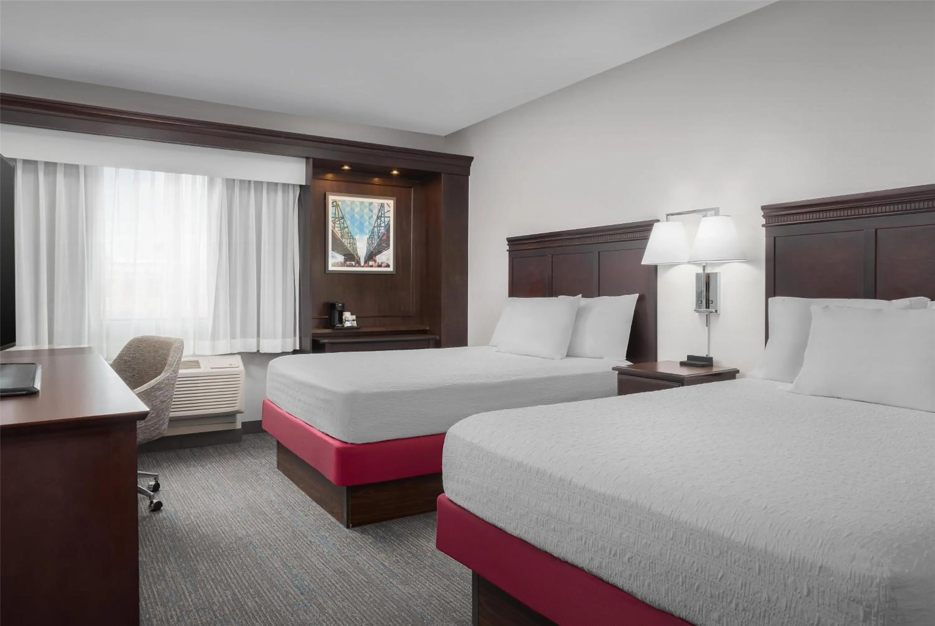 Bed in Hampton Inn & Suites Omaha-Downtown