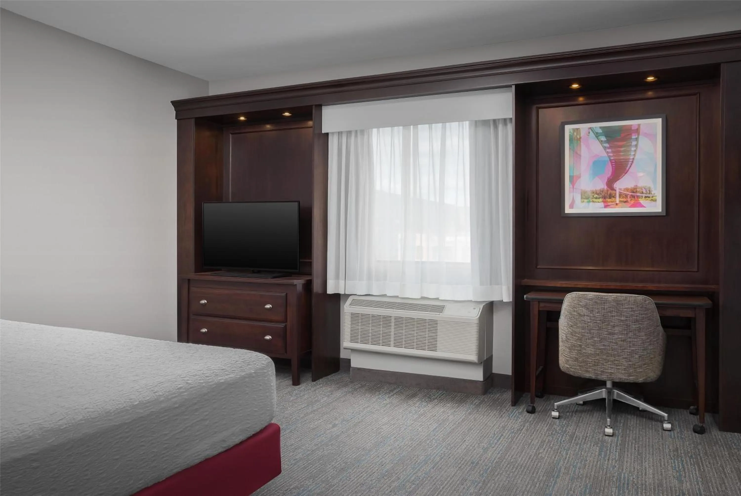 Bedroom, Bed in Hampton Inn & Suites Omaha-Downtown