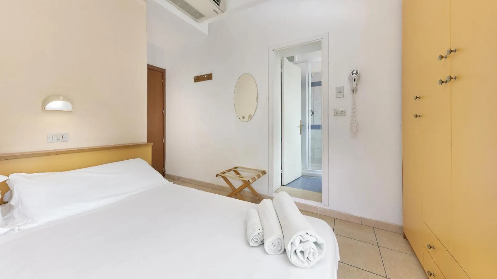 Bedroom, Bed in Hotel Arlecchino Riccione