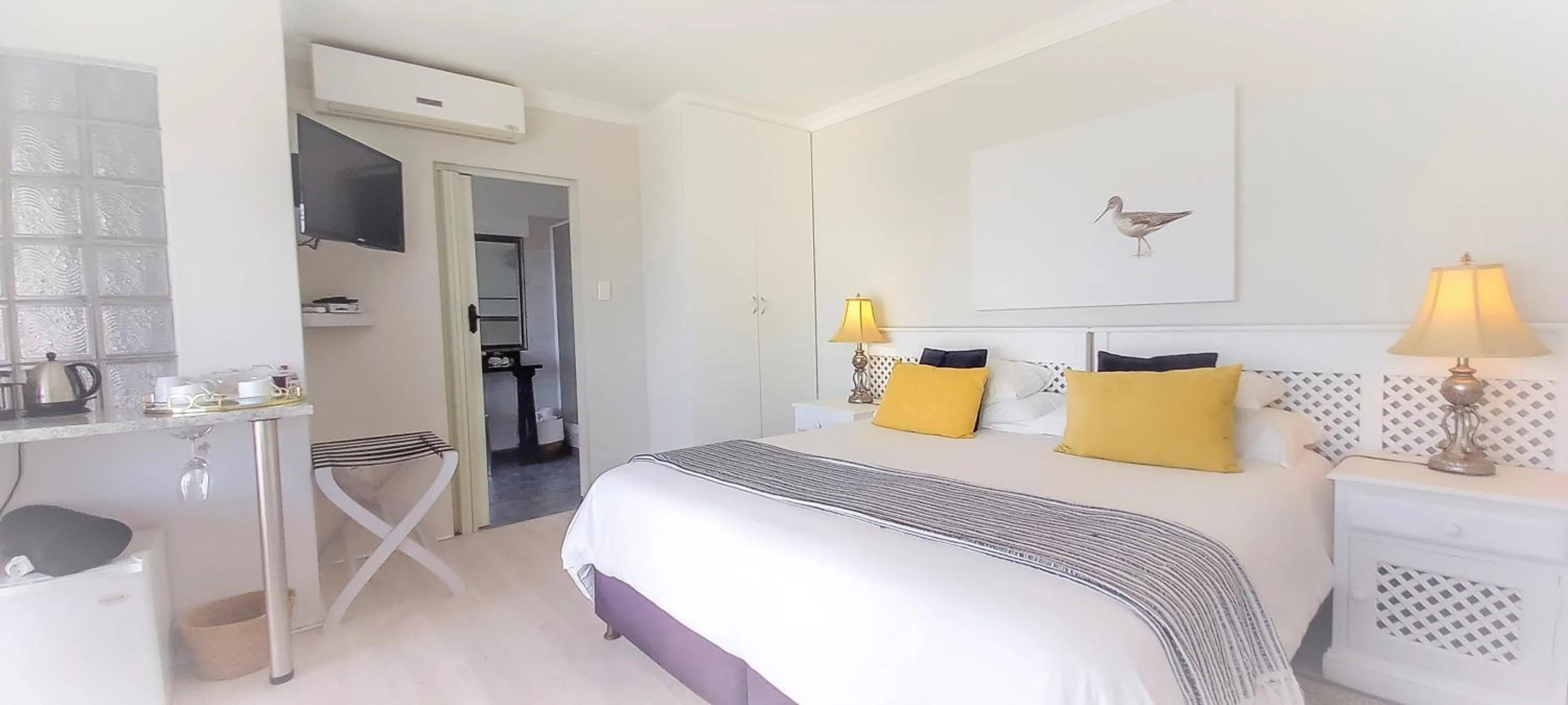 Bedroom, Bed in Aqua Marina Guest House