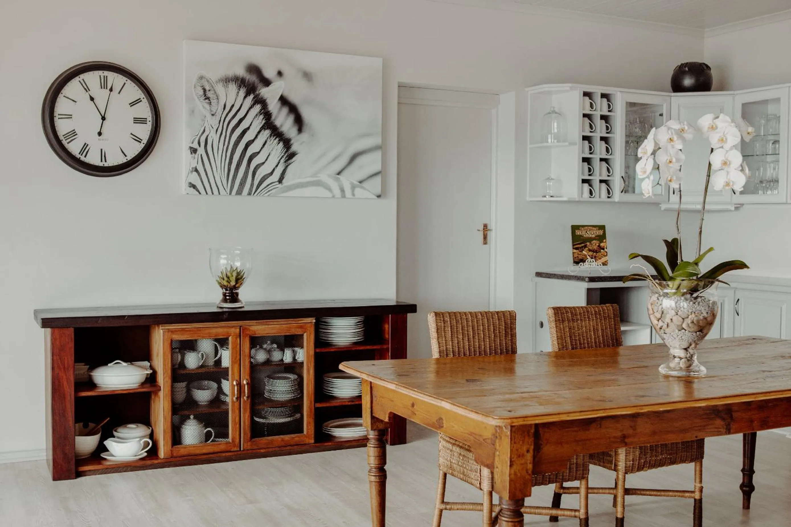 Dining area in Aqua Marina Guest House