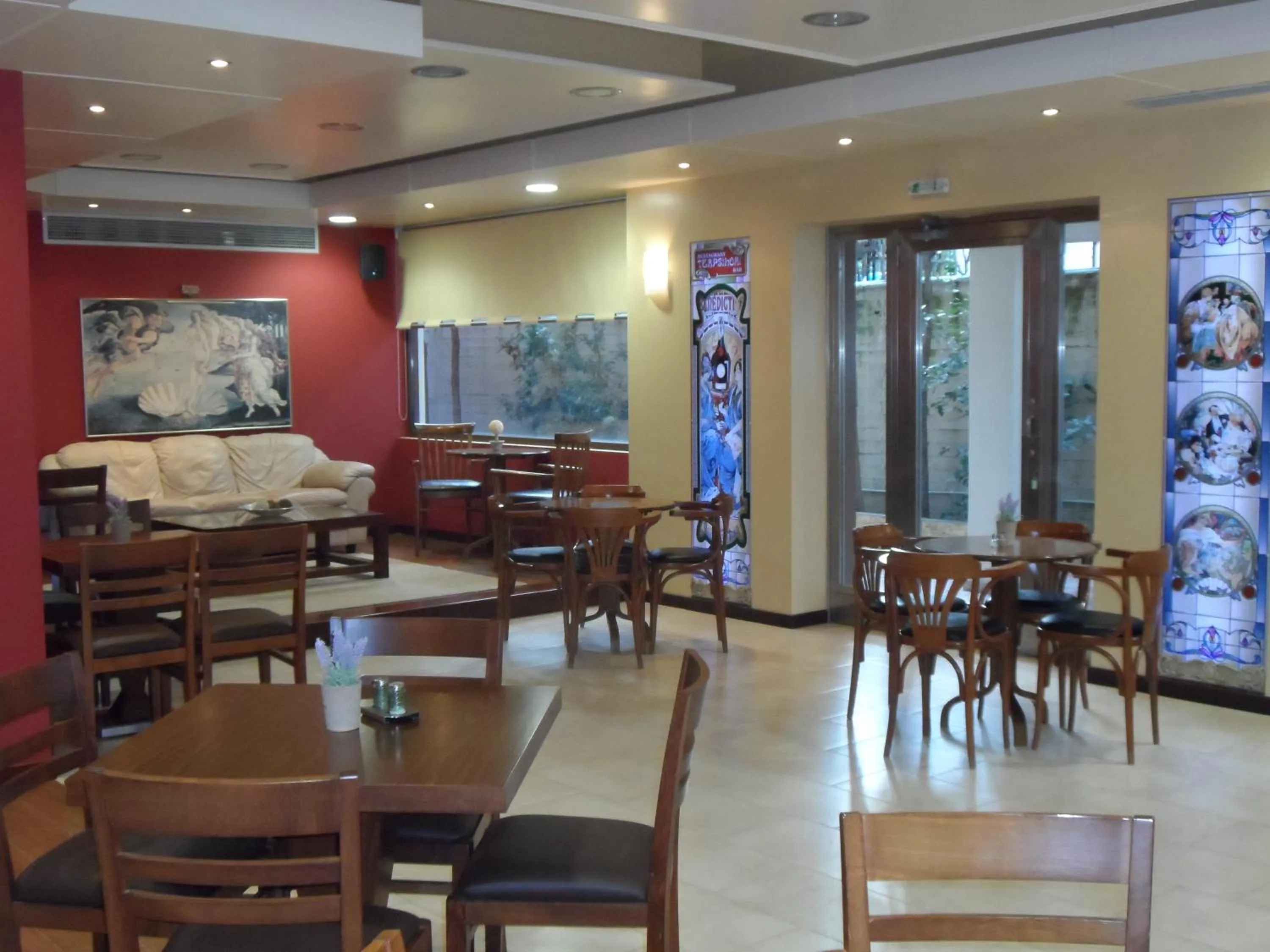 Hotel Prigipikon Suites and sofites