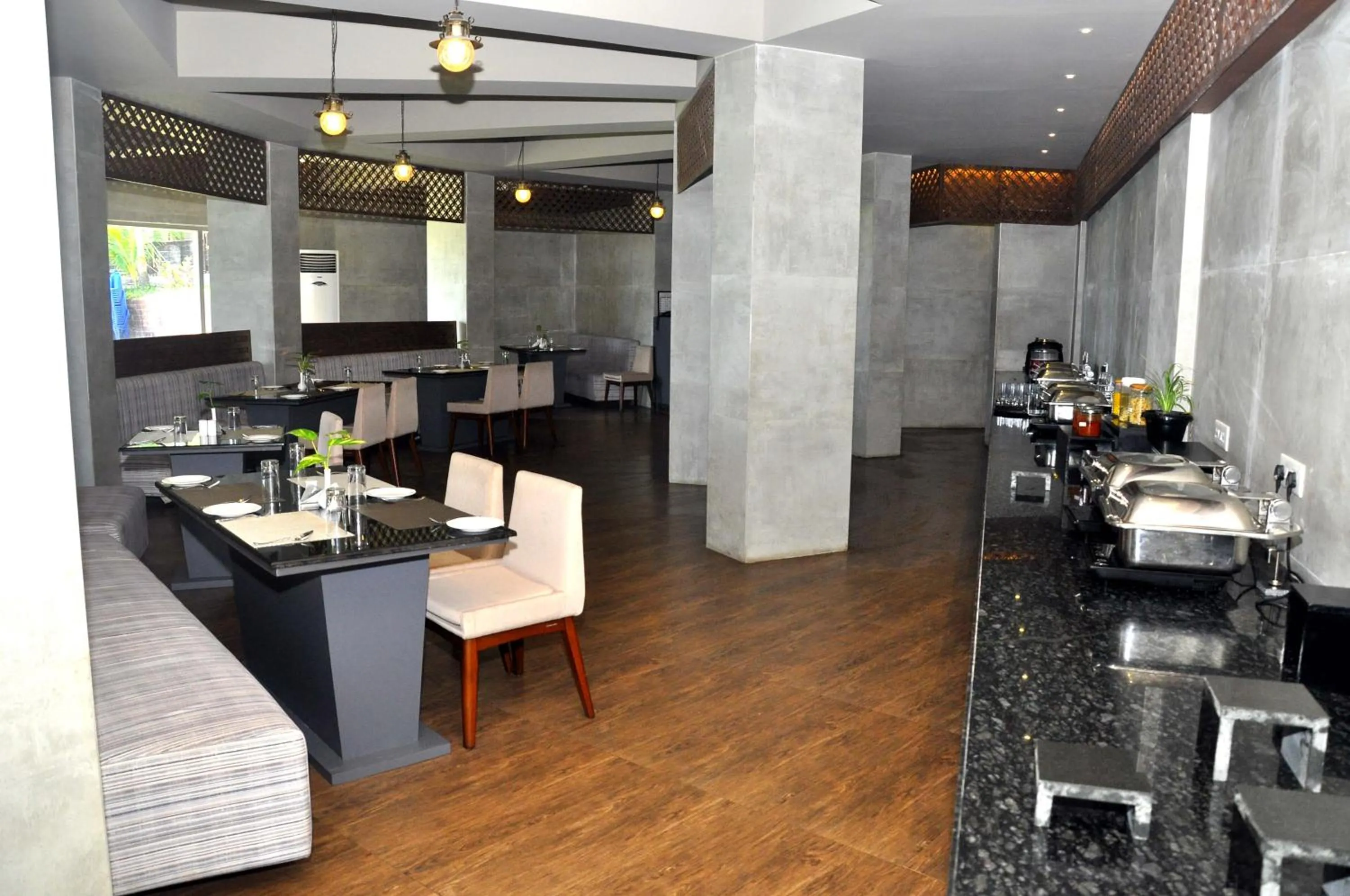 Breakfast in Sinclairs Bayview