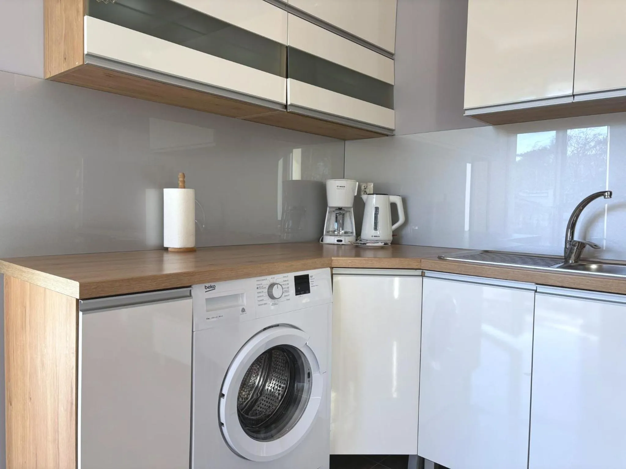 Coffee/tea facilities in Osiedle Cesarskie Apartamenty - Parking - Apartamenty Bryza