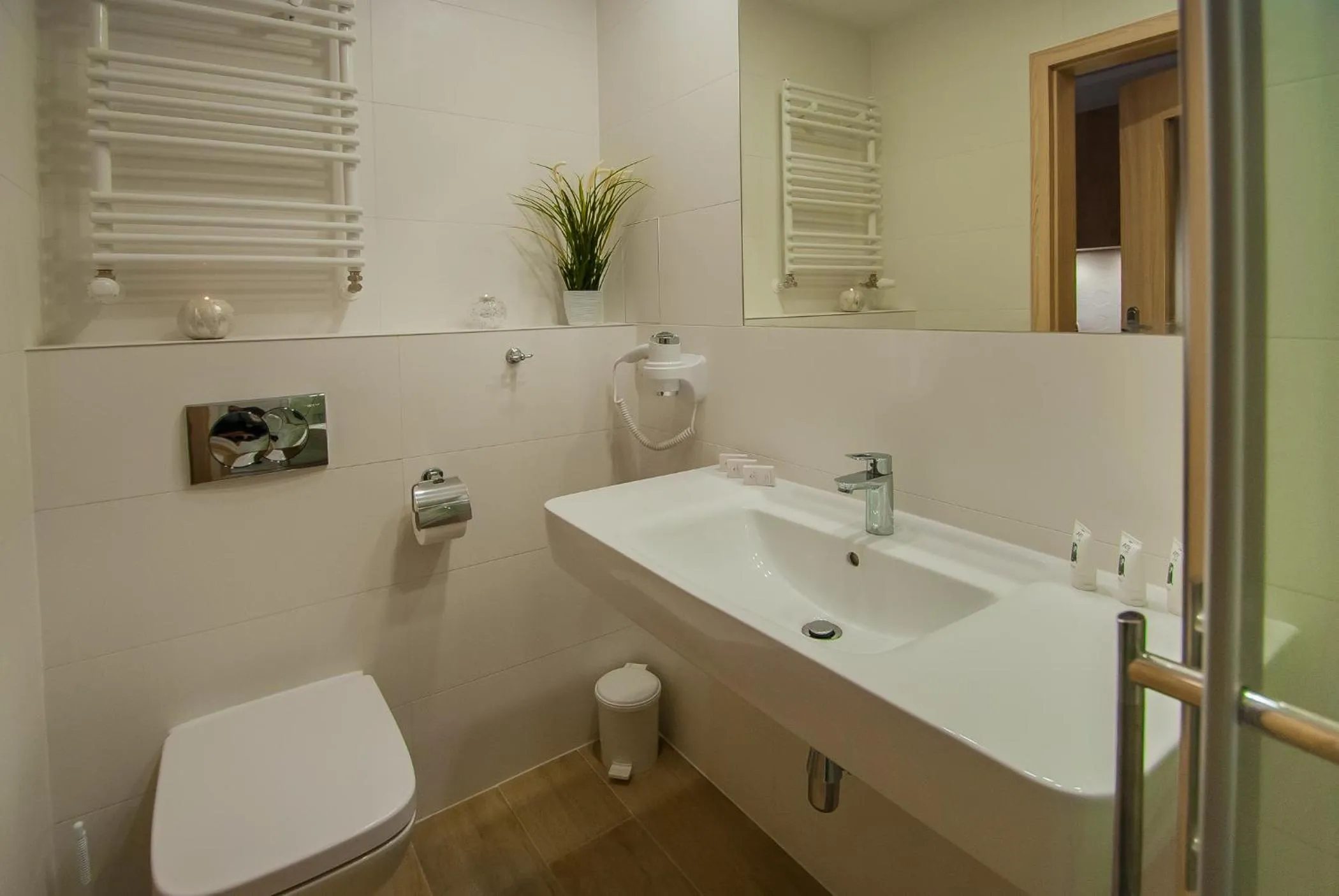 Bathroom in Osiedle Cesarskie Apartamenty - Parking - Apartamenty Bryza