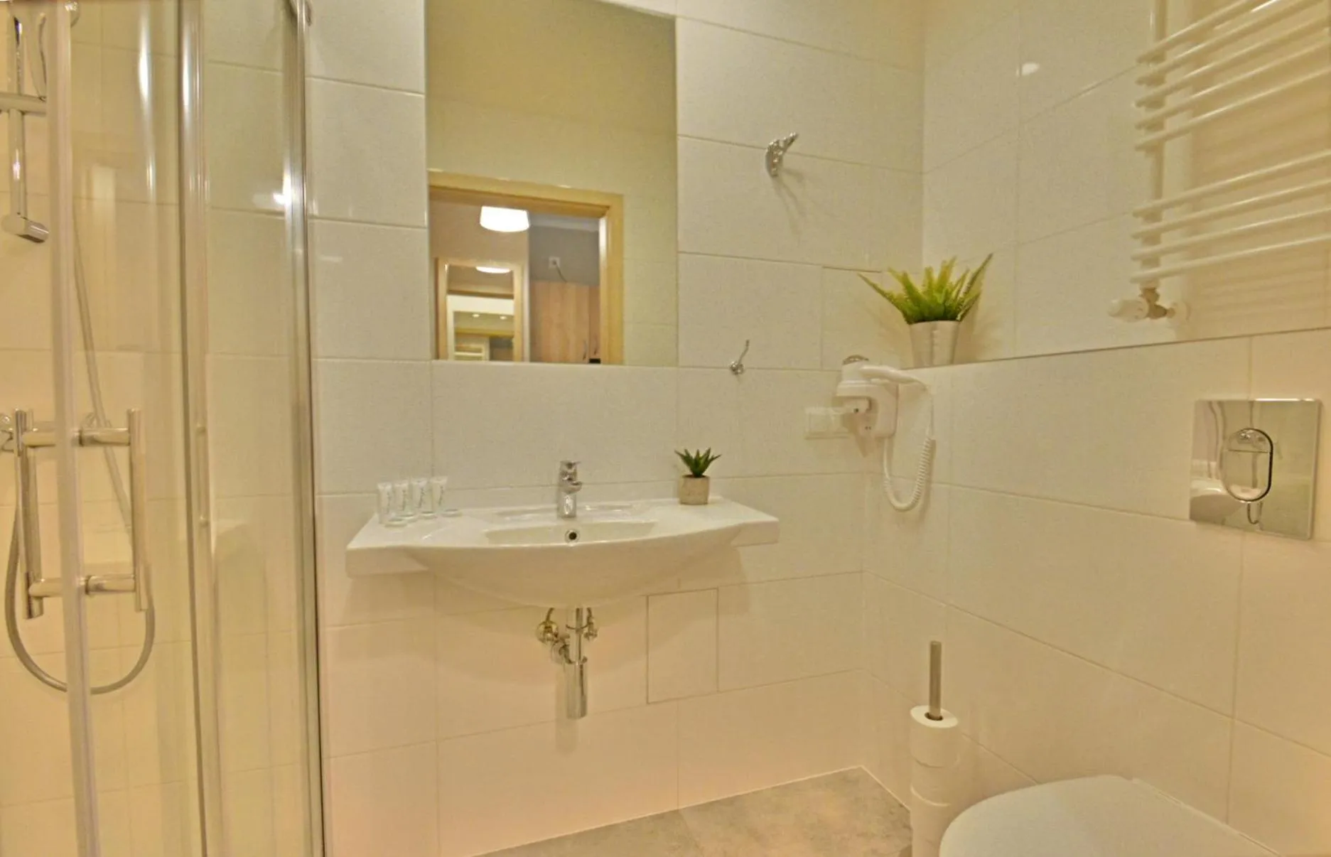 Shower in Osiedle Cesarskie Apartamenty - Parking - Apartamenty Bryza