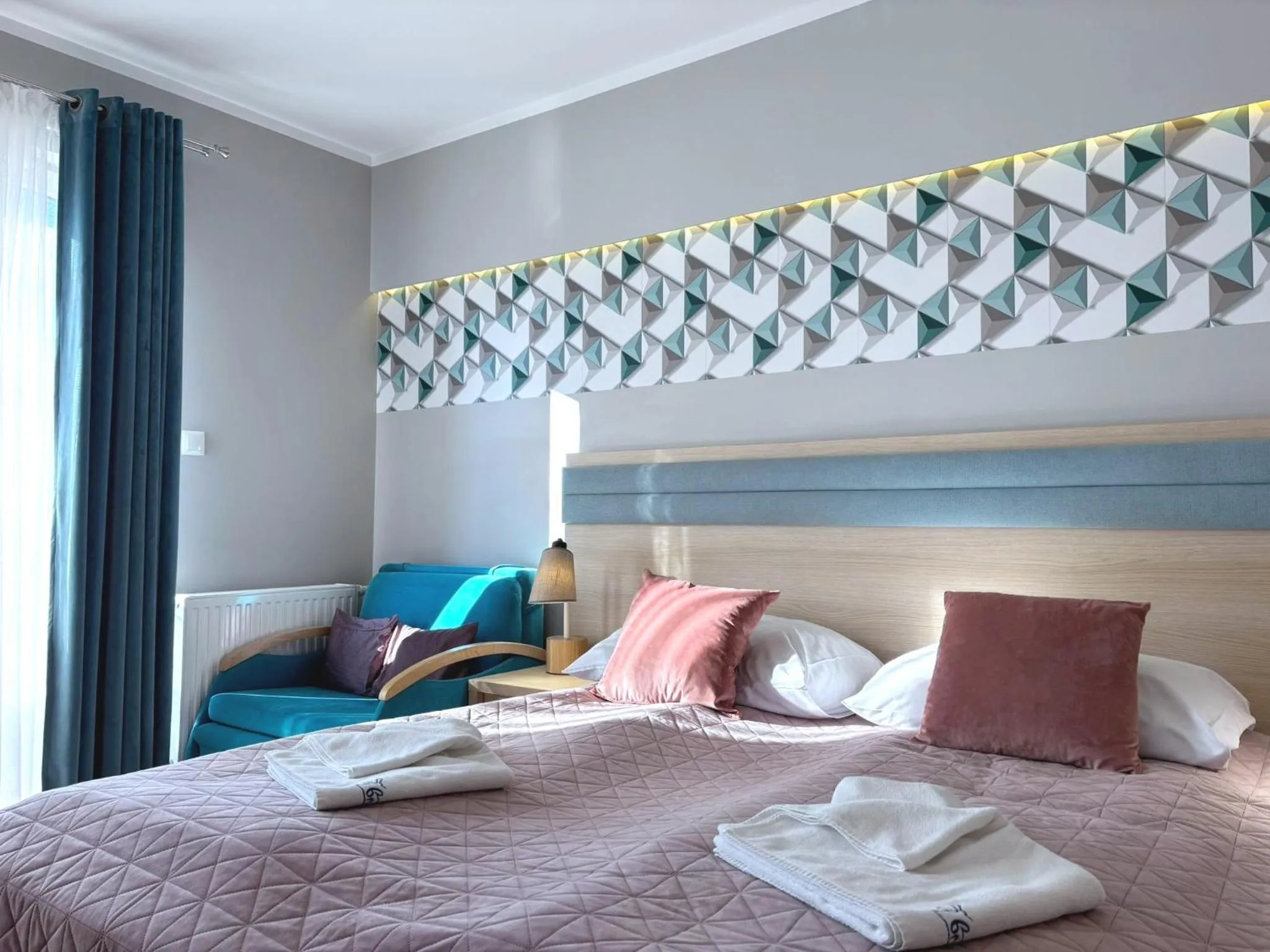 Bed in Osiedle Cesarskie Apartamenty - Parking - Apartamenty Bryza