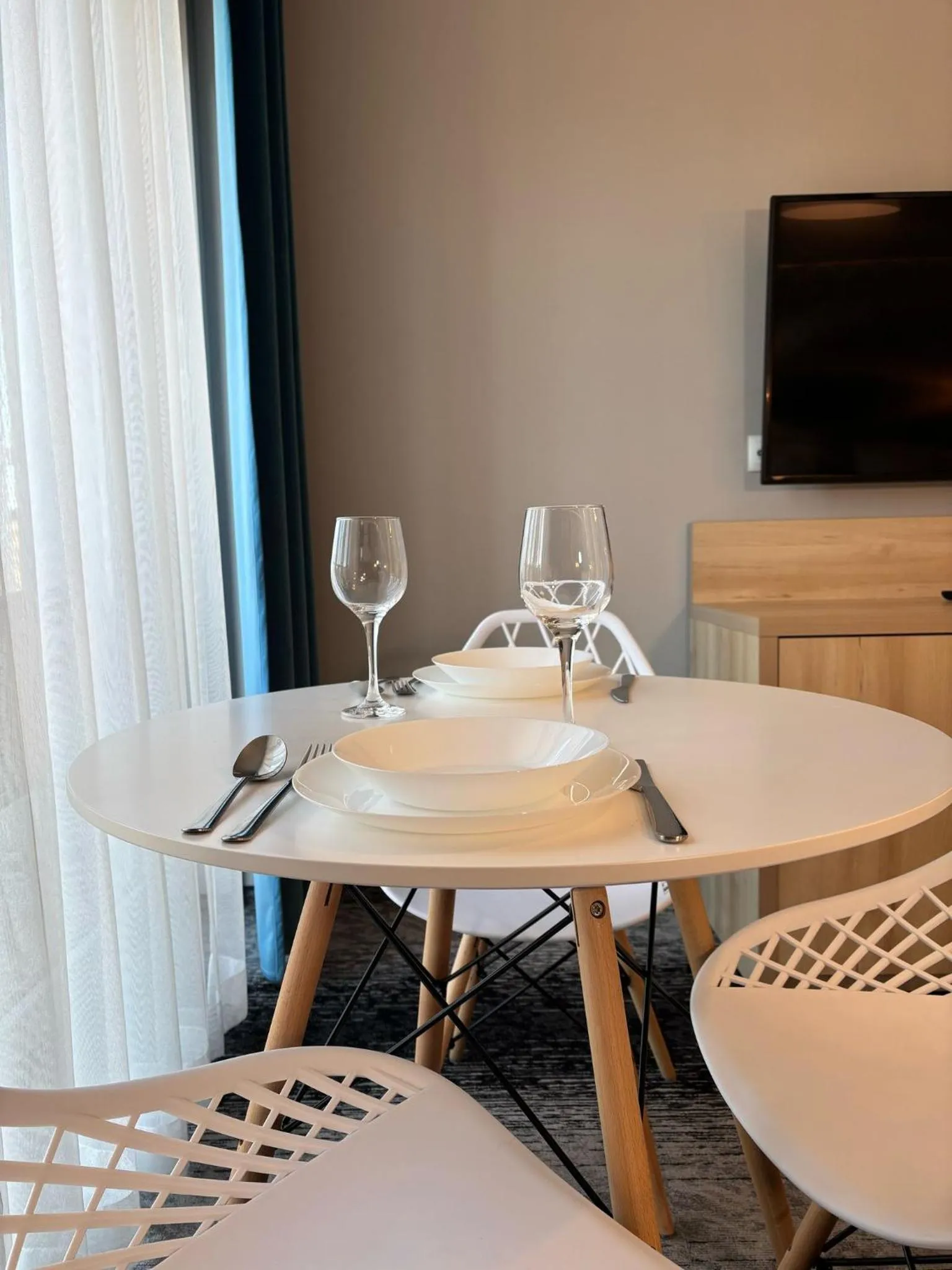 TV and multimedia in Osiedle Cesarskie Apartamenty - Parking - Apartamenty Bryza