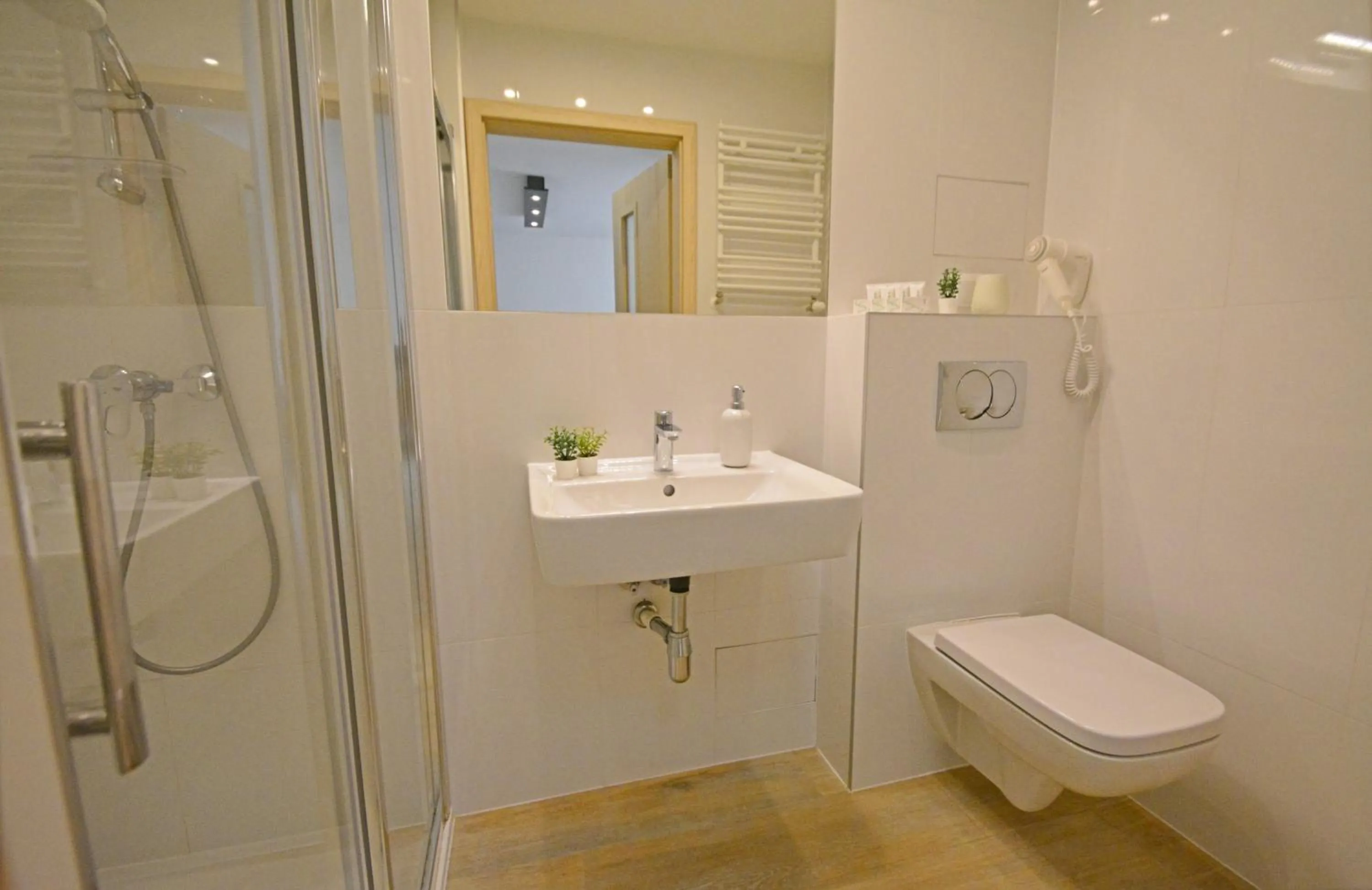 Shower in Osiedle Cesarskie Apartamenty - Parking - Apartamenty Bryza