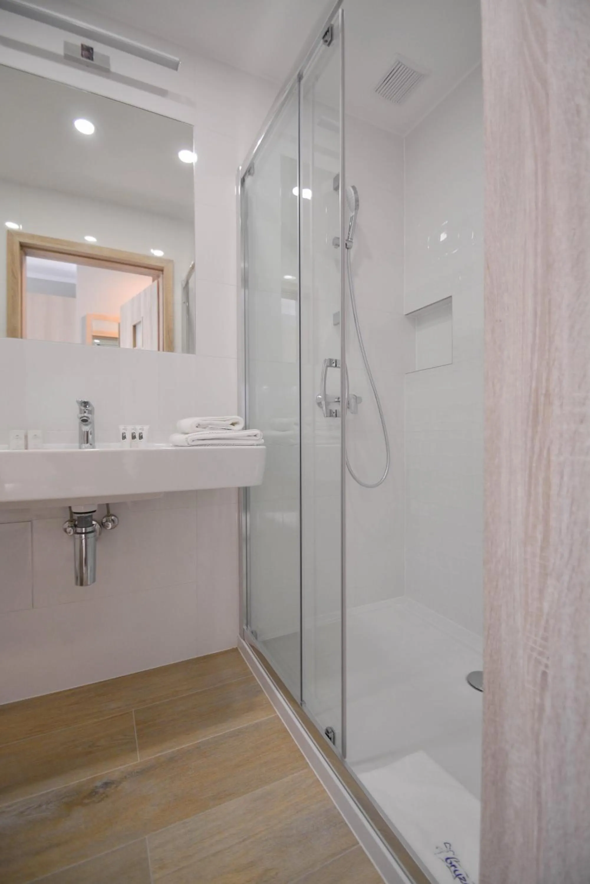 Bathroom in Osiedle Cesarskie Apartamenty - Parking - Apartamenty Bryza