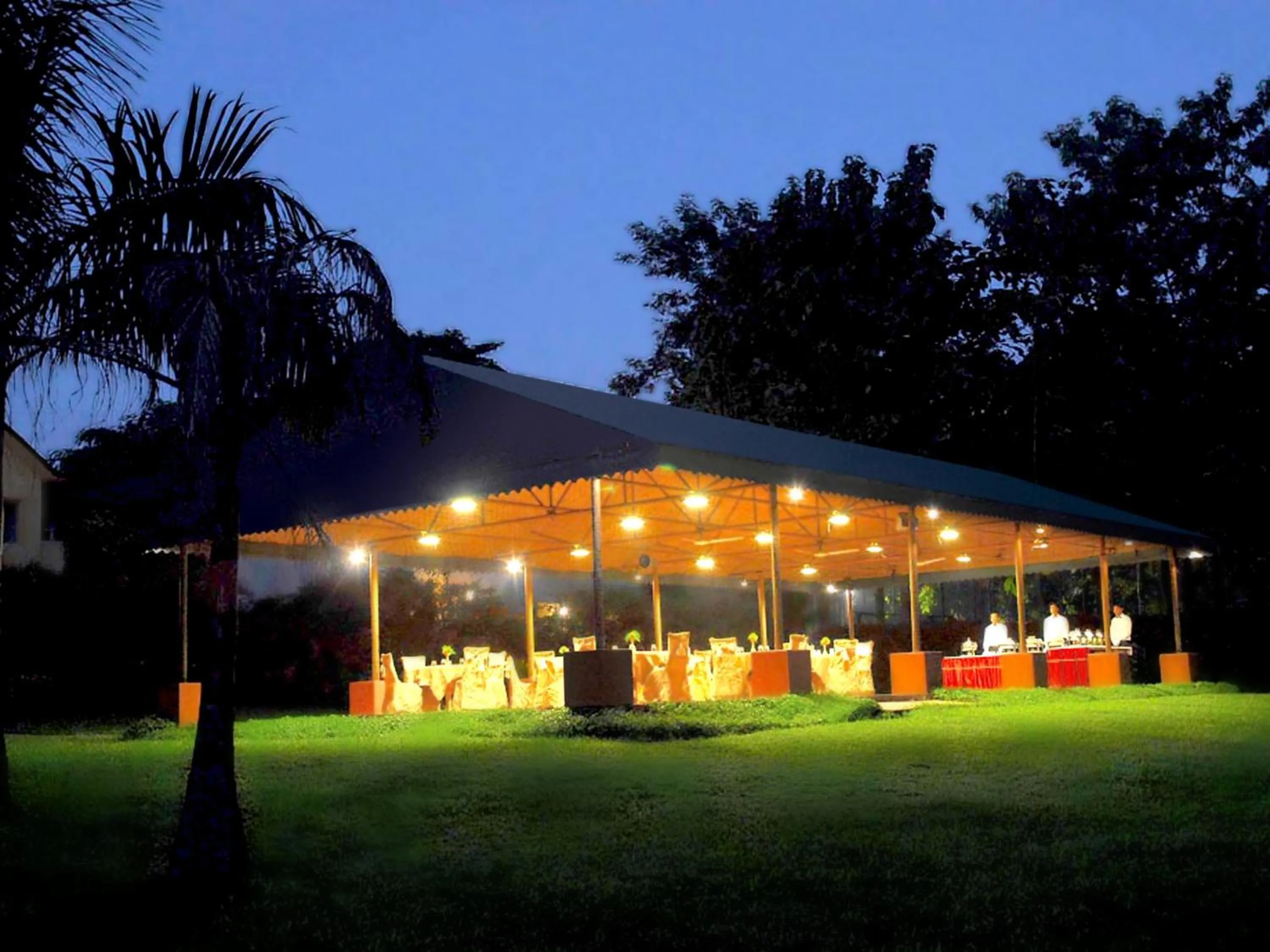 Business facilities in Sinclairs Retreat Dooars, Chalsa