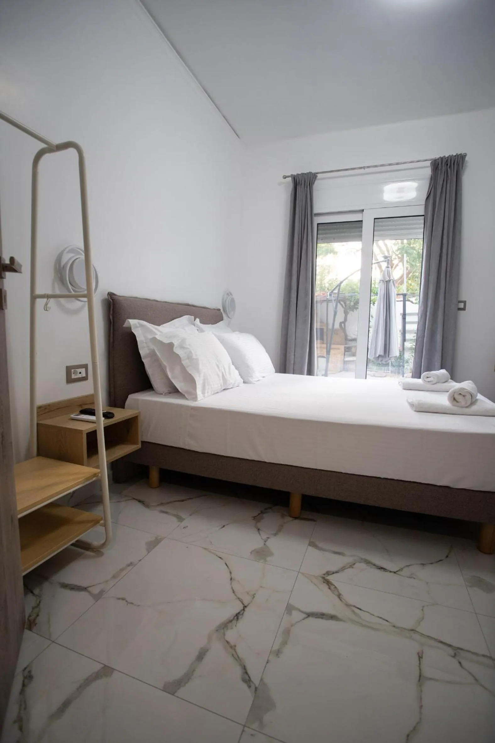 Photo of the whole room, Bed in Star Hotel