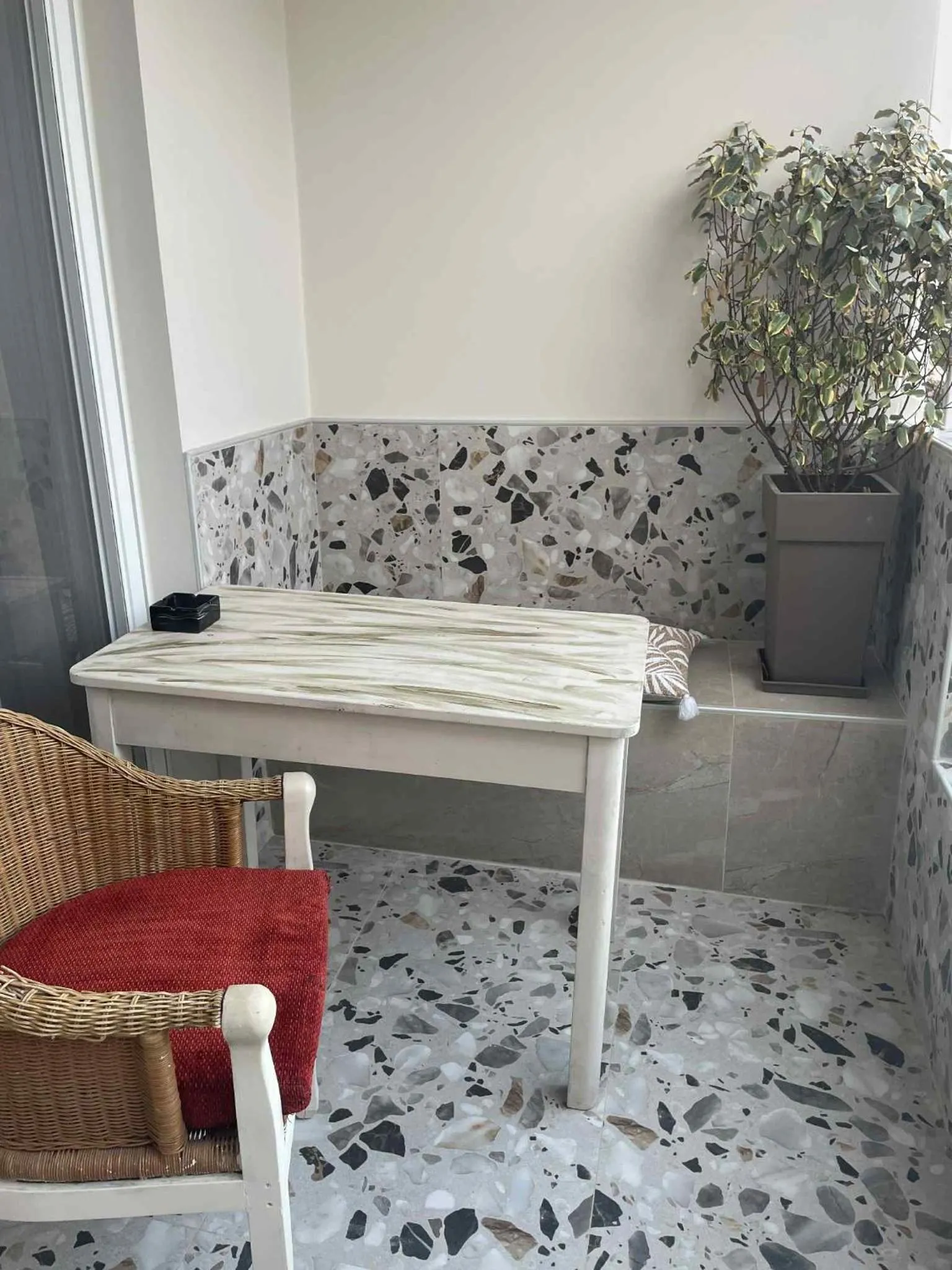 Kostas Studios