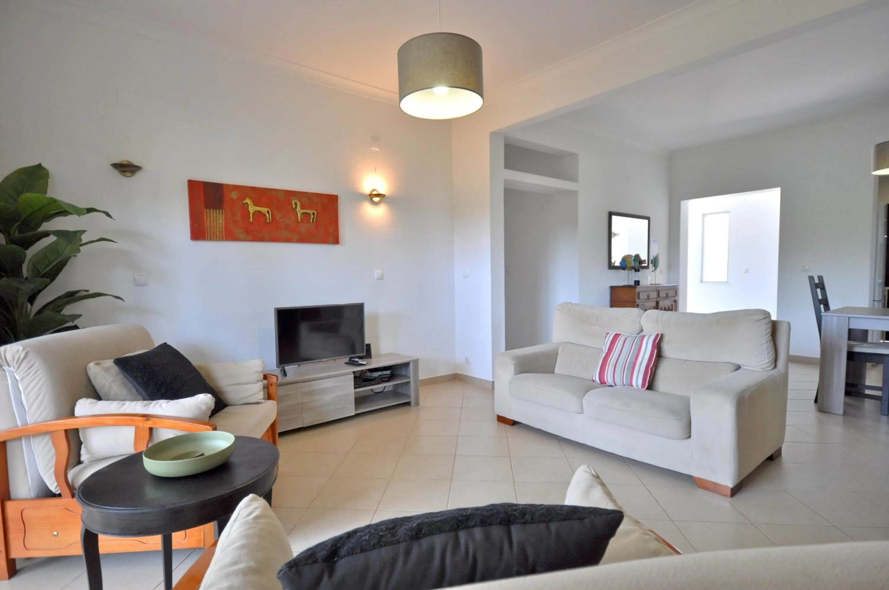 Delightful single-storey villa, private pool, free air conditioning and wifi