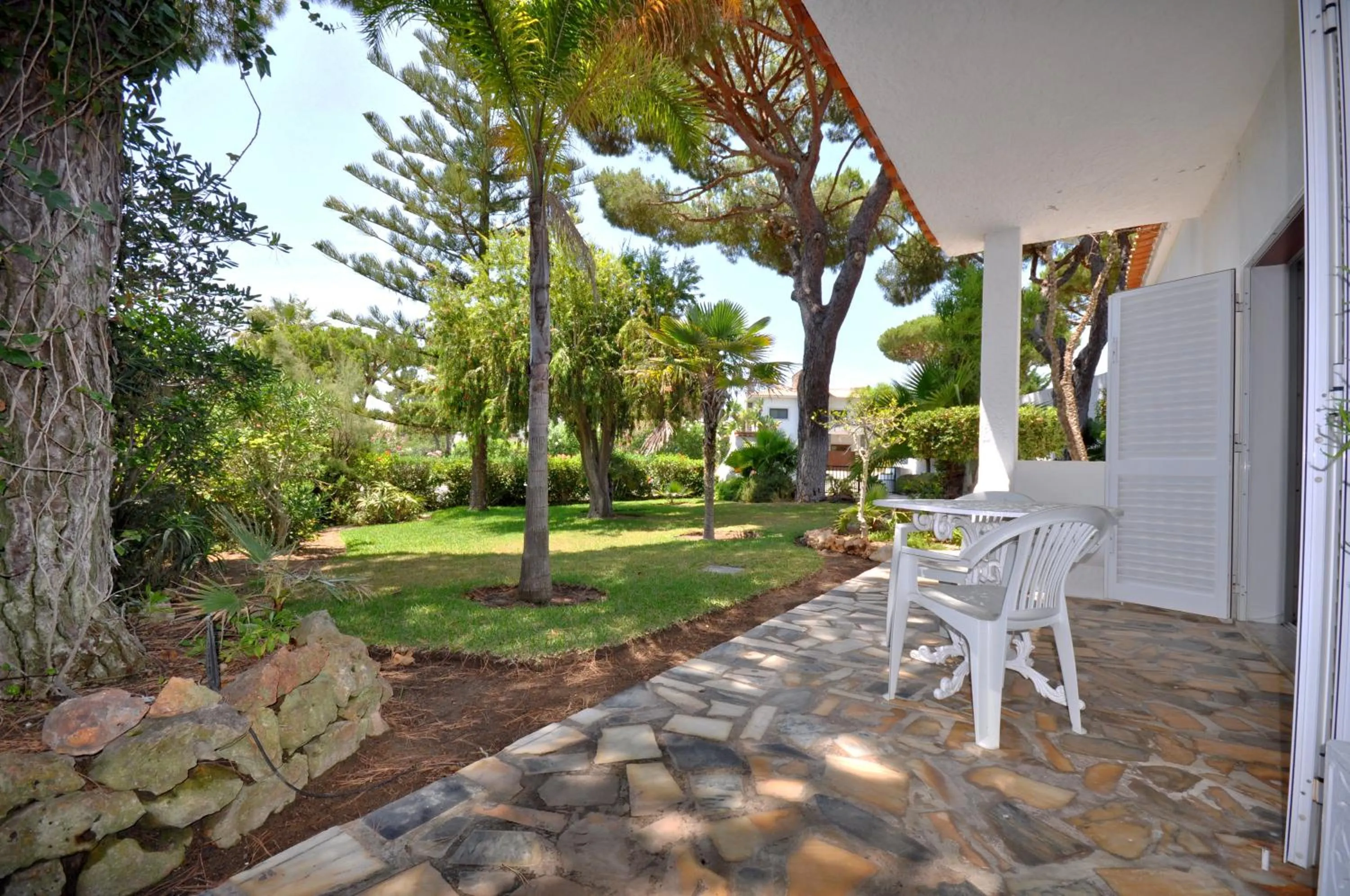 Delightful single-storey villa, private pool, free air conditioning and wifi