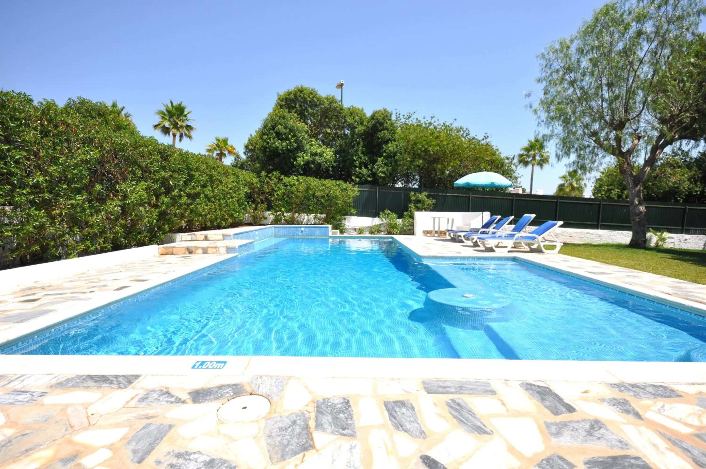 Delightful single-storey villa, private pool, free air conditioning and wifi