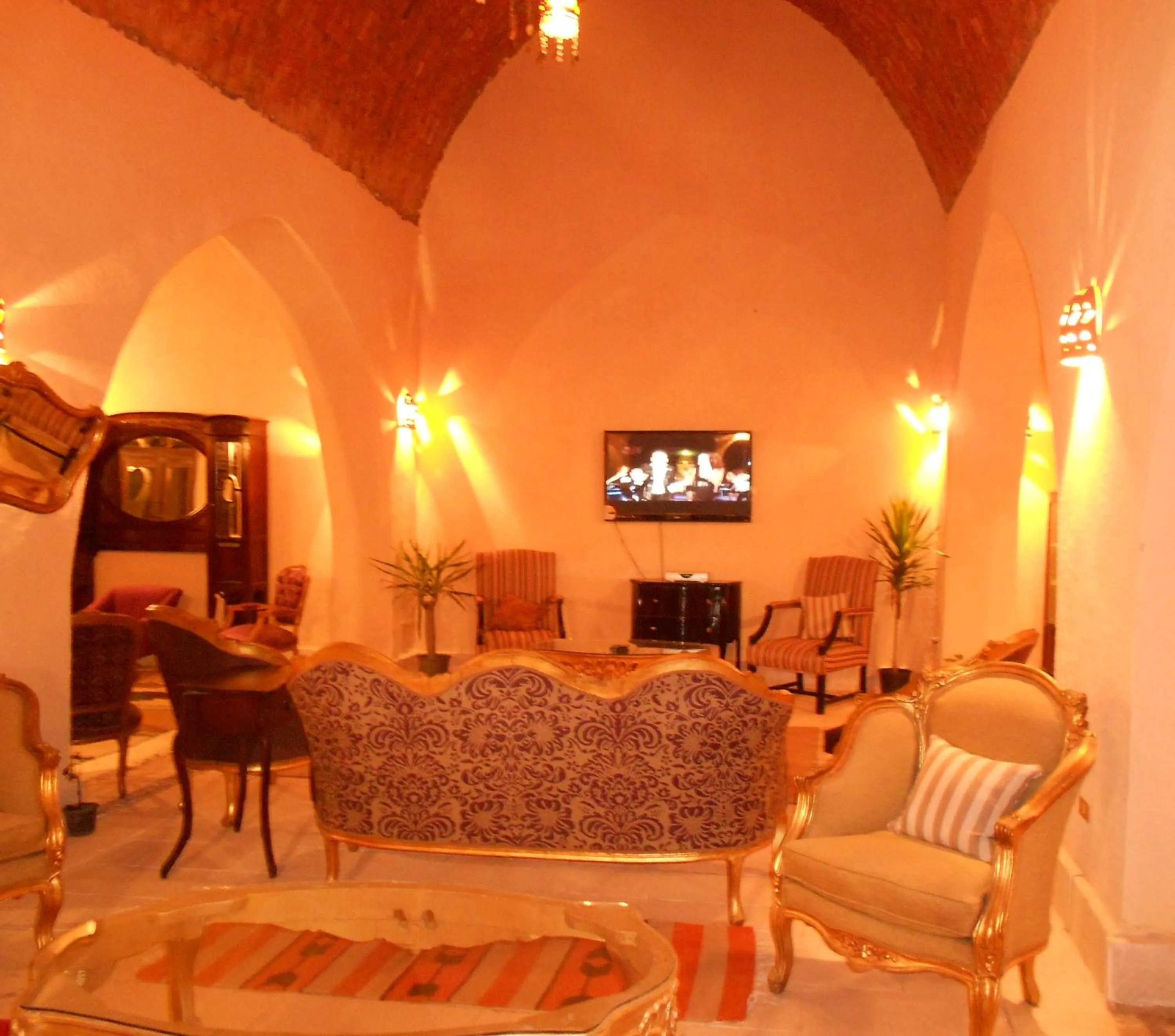 Living room in Shanda Lodge Desert Resort