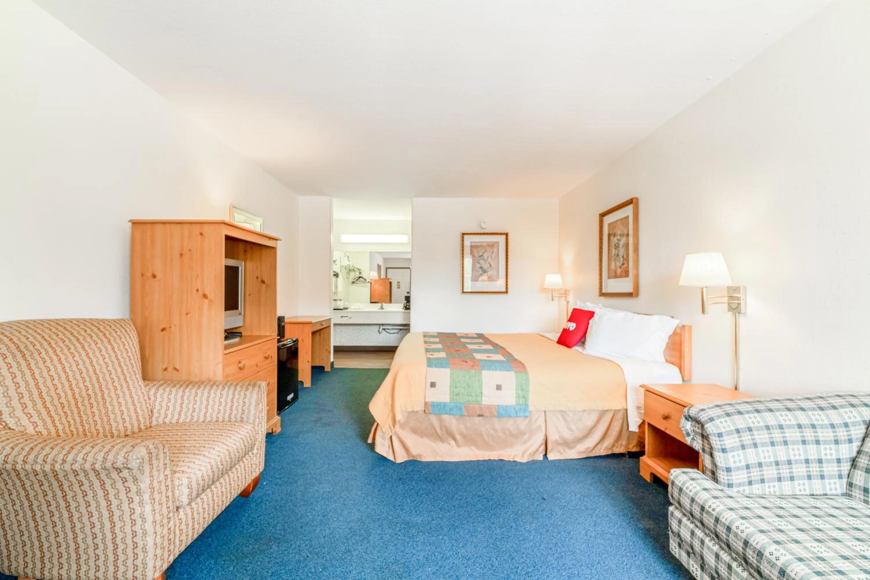 Bedroom in Hotel O Eureka Springs - Christ of Ozark Area